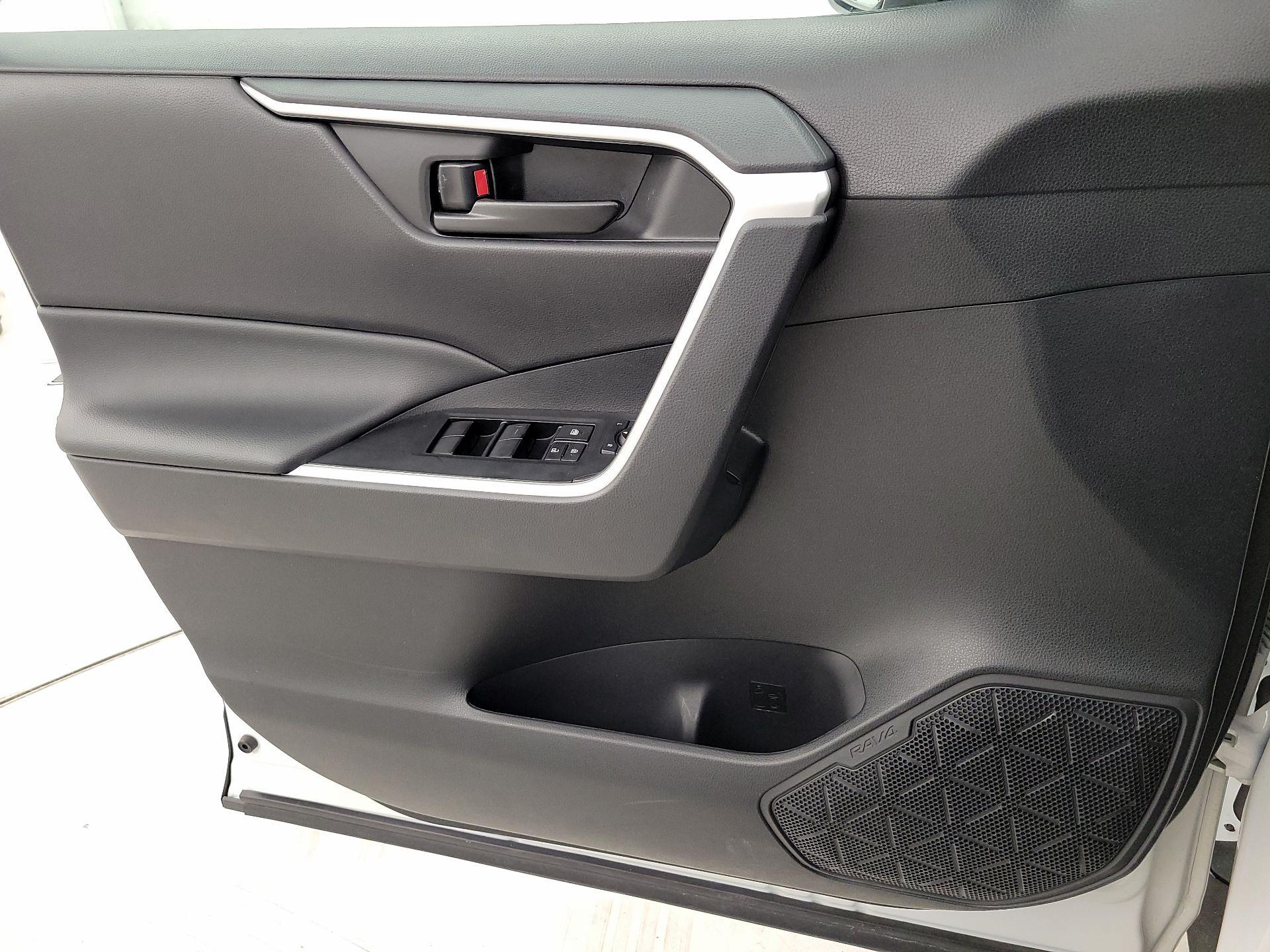 Thumbnail: 2023 Toyota RAV4 - 12