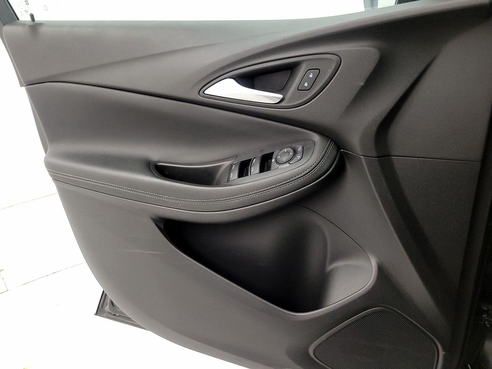 Thumbnail: 2022 Buick Encore GX - 12