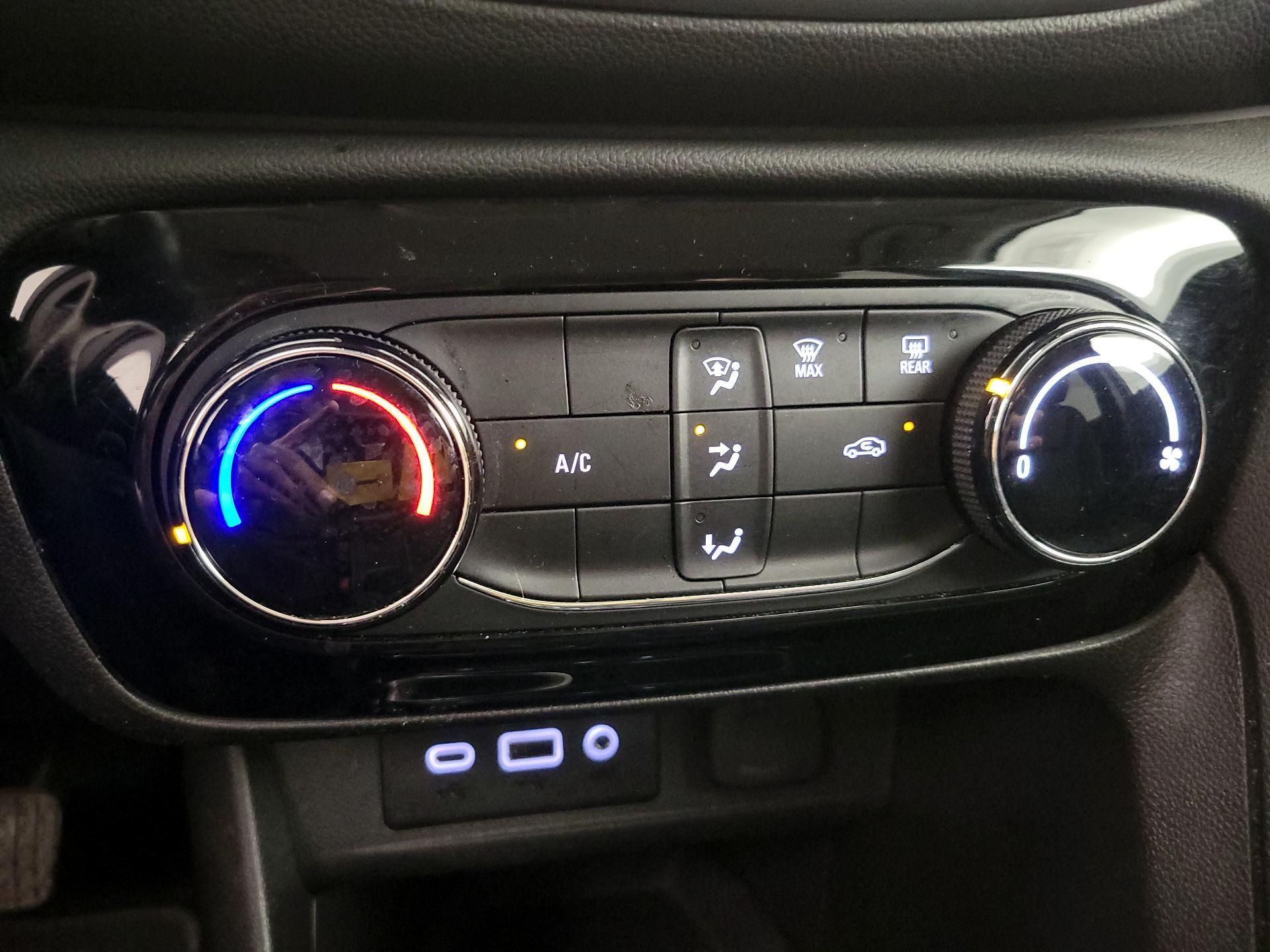 Thumbnail: 2022 Buick Encore GX - 16