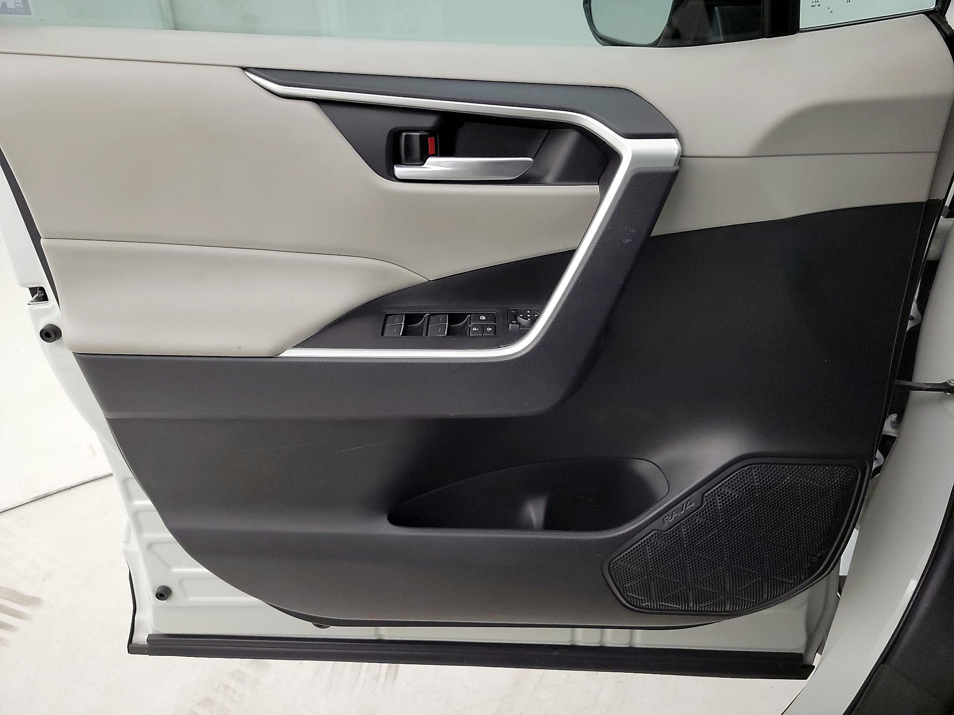 Thumbnail: 2024 Toyota RAV4 - 12