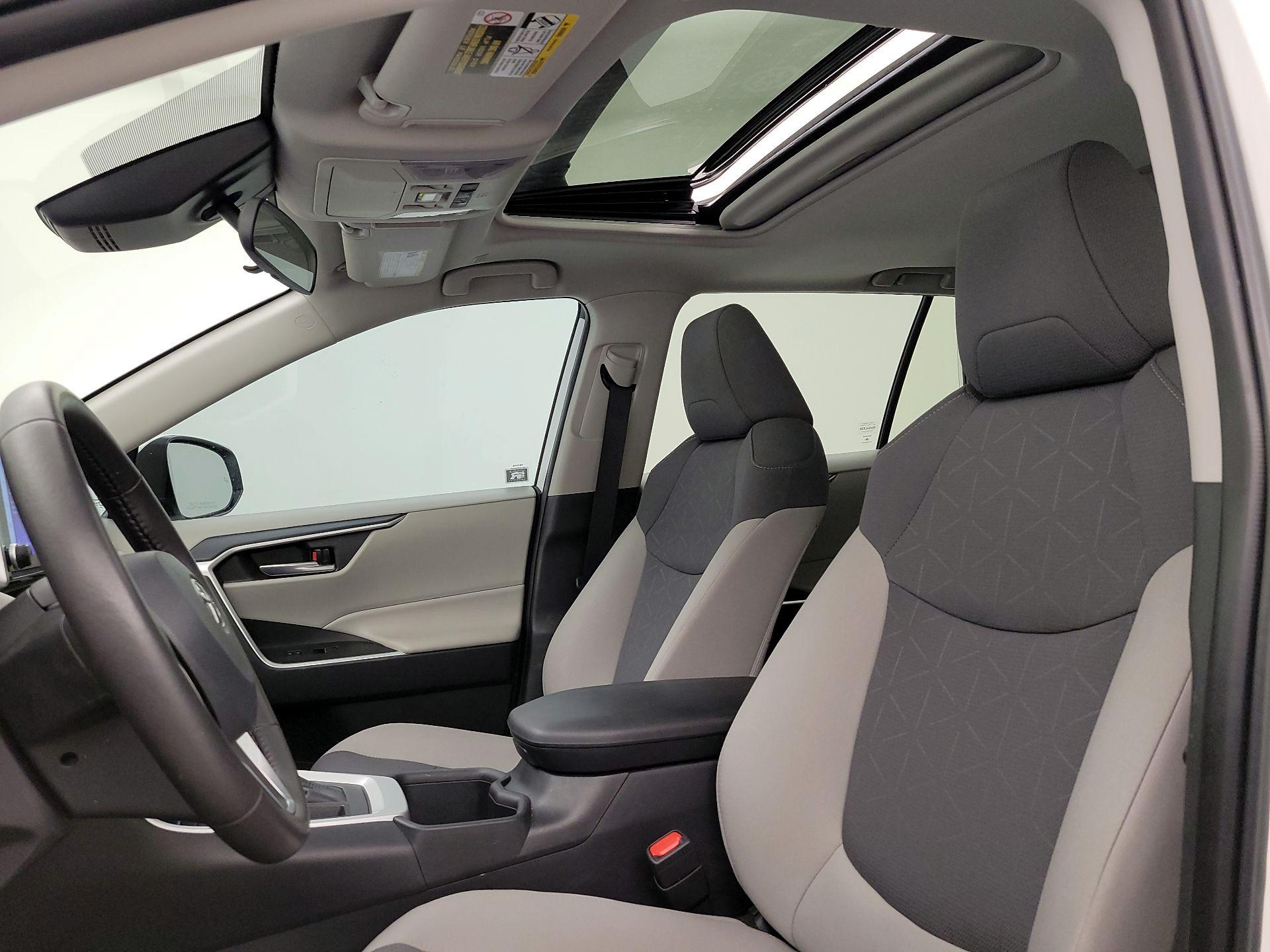 Thumbnail: 2024 Toyota RAV4 - 19