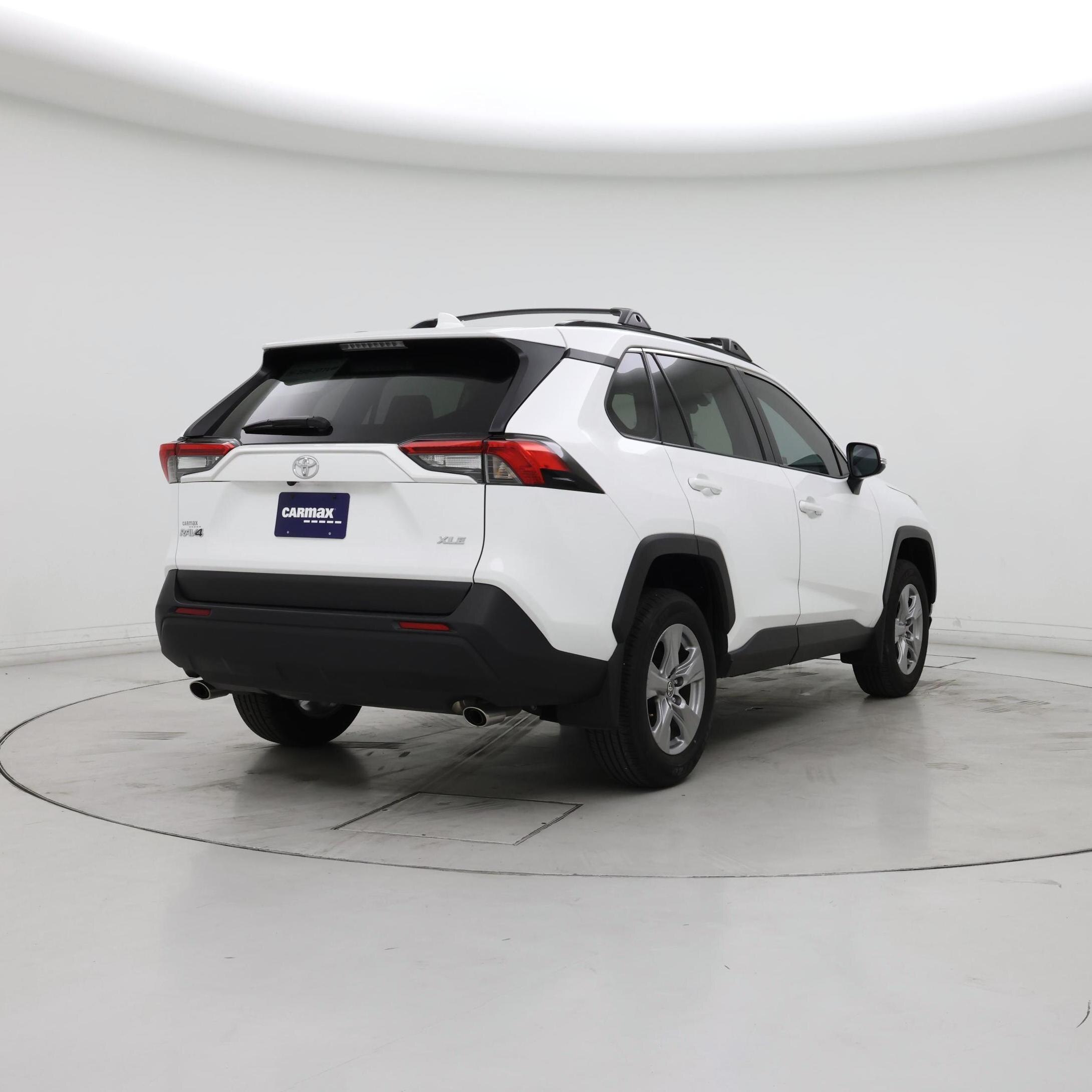 Thumbnail: 2024 Toyota RAV4 - 8