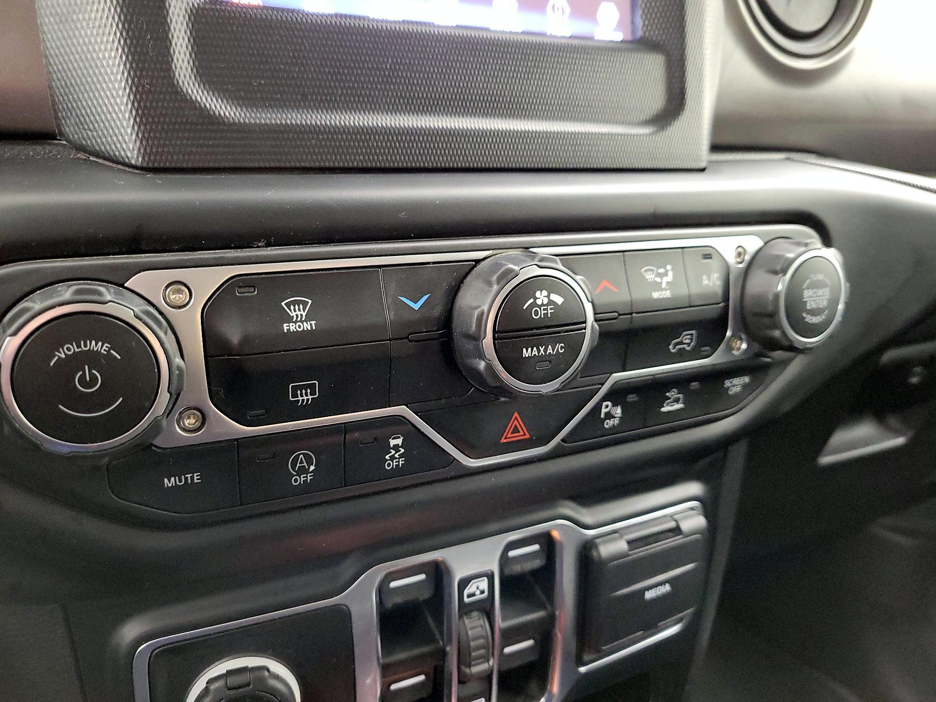 Thumbnail: 2023 Jeep Wrangler - 16