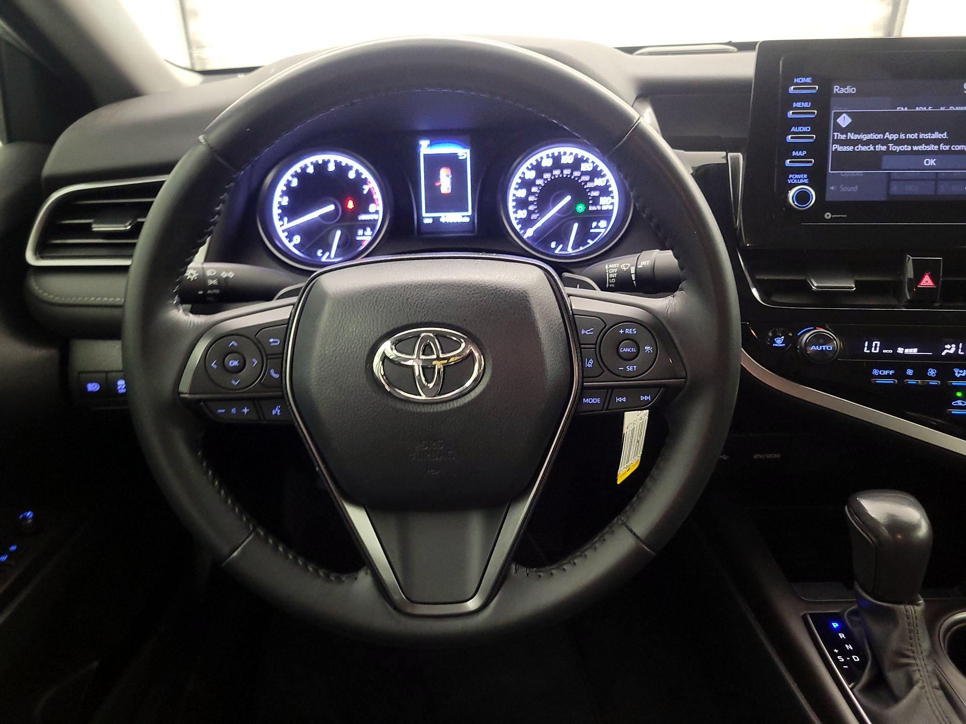 Thumbnail: 2023 Toyota Camry - 10