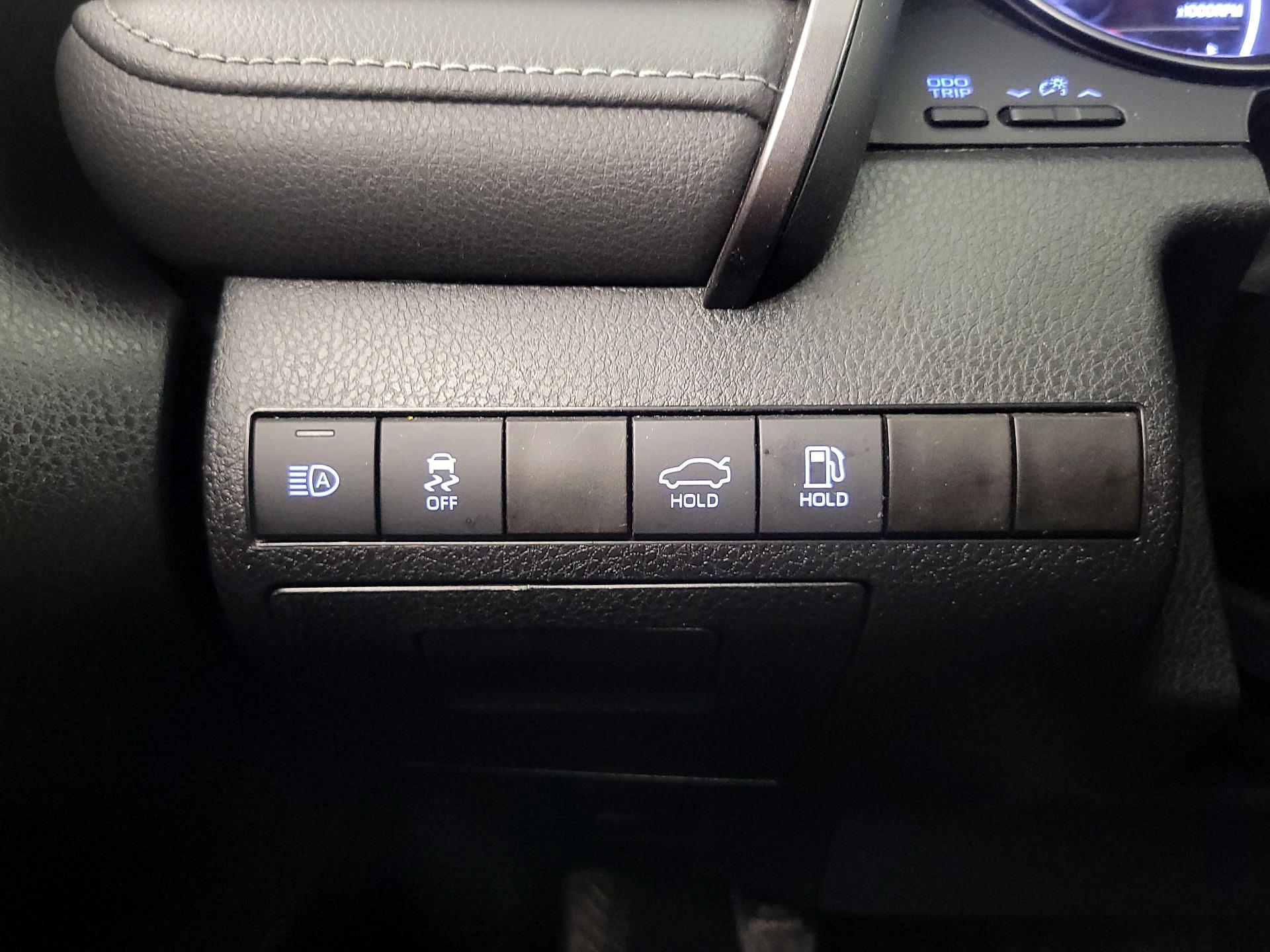 Thumbnail: 2023 Toyota Camry - 13