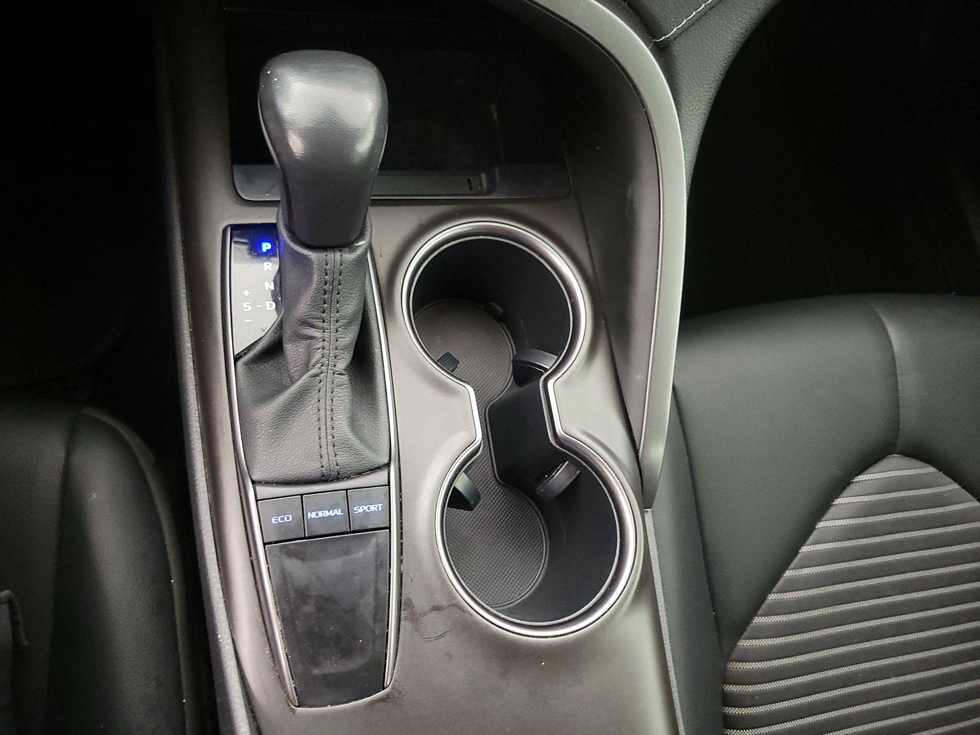 Thumbnail: 2023 Toyota Camry - 17