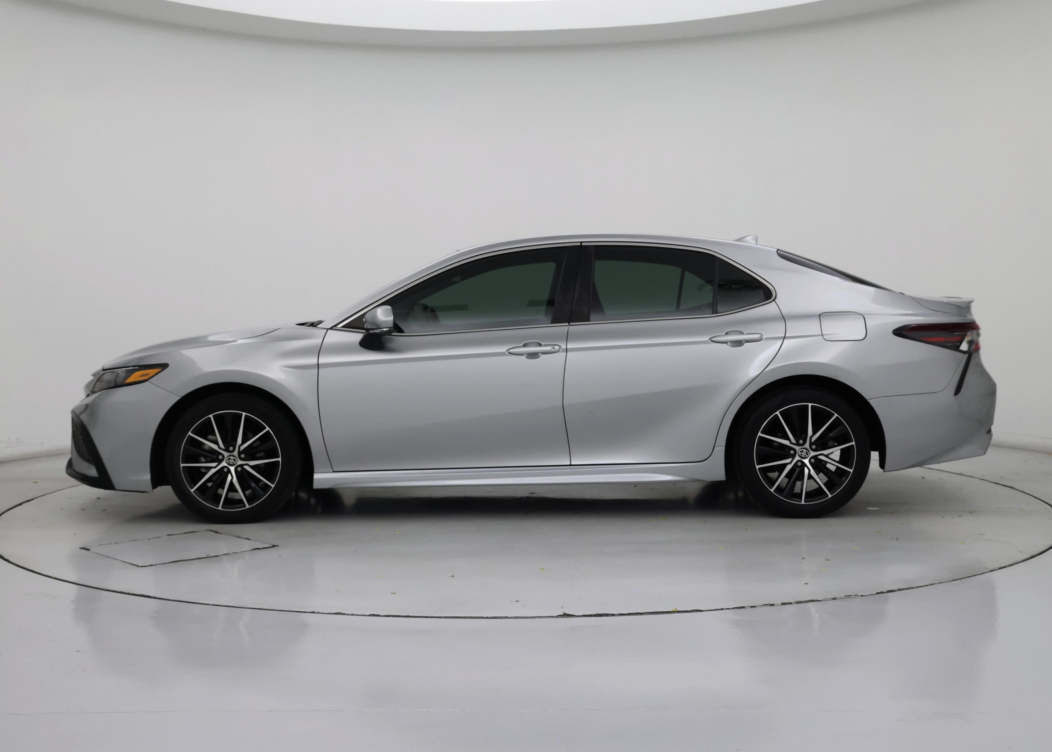 Thumbnail: 2023 Toyota Camry - 3