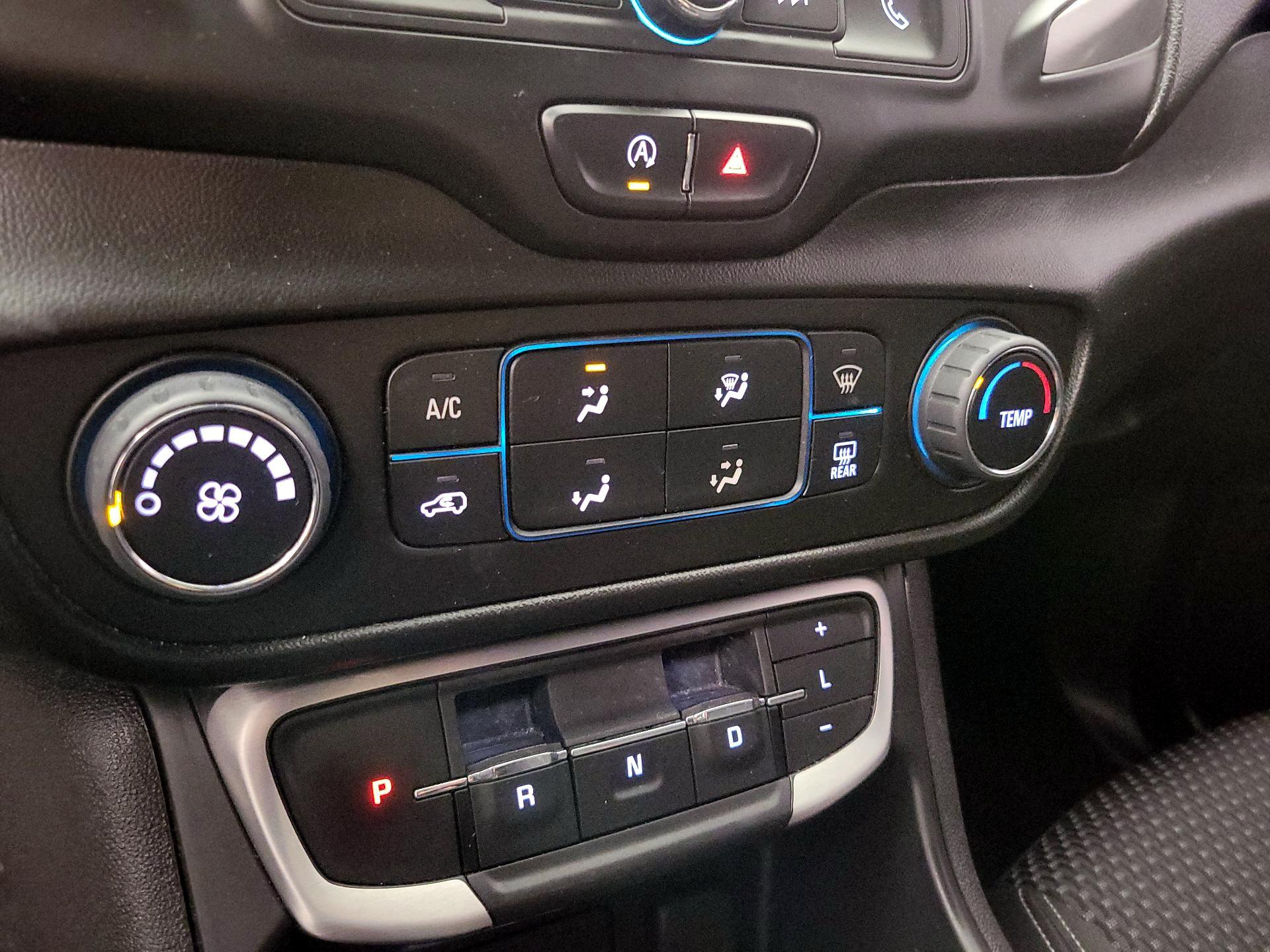 Thumbnail: 2022 GMC Terrain - 16