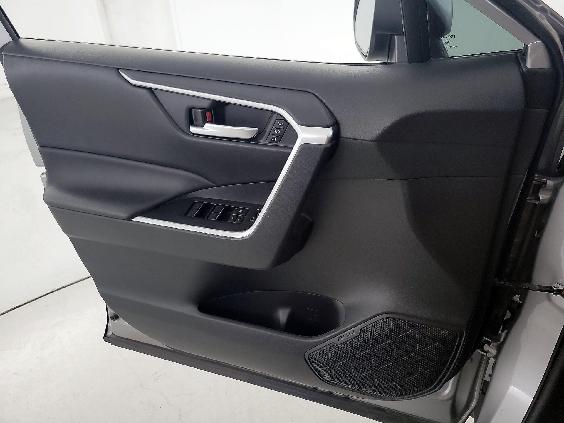 Thumbnail: 2024 Toyota RAV4 - 12