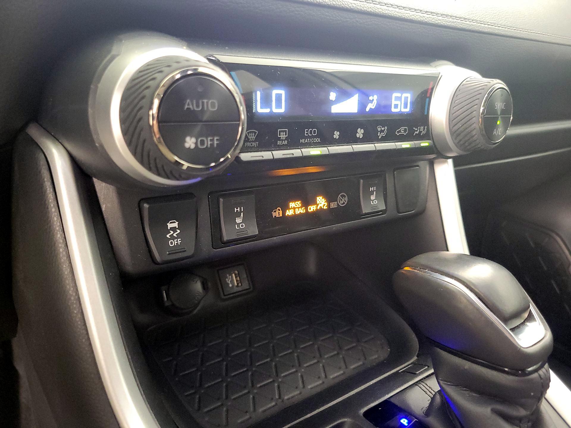 Thumbnail: 2024 Toyota RAV4 - 16