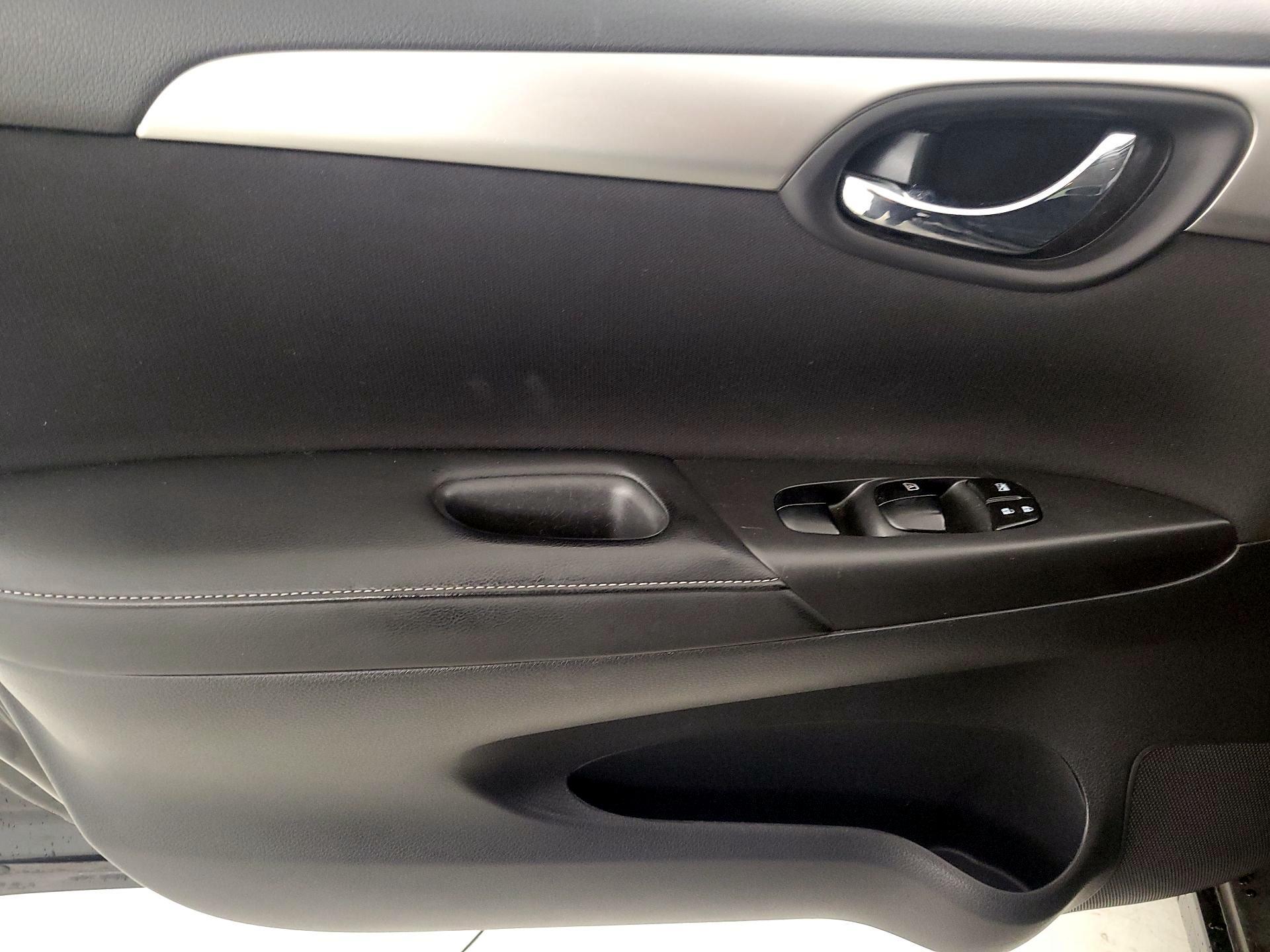 Thumbnail: 2017 Nissan Sentra - 12