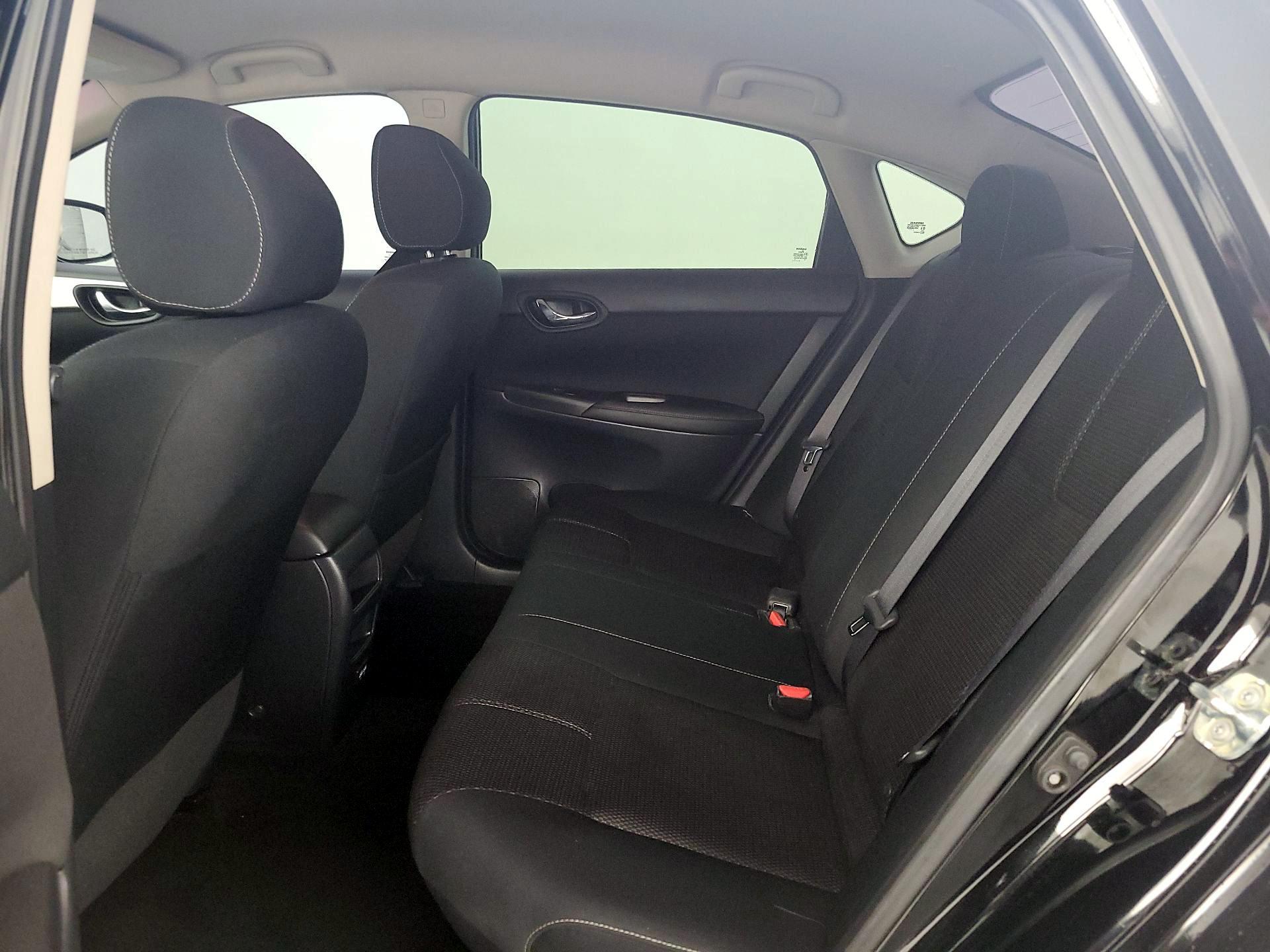 Thumbnail: 2017 Nissan Sentra - 18