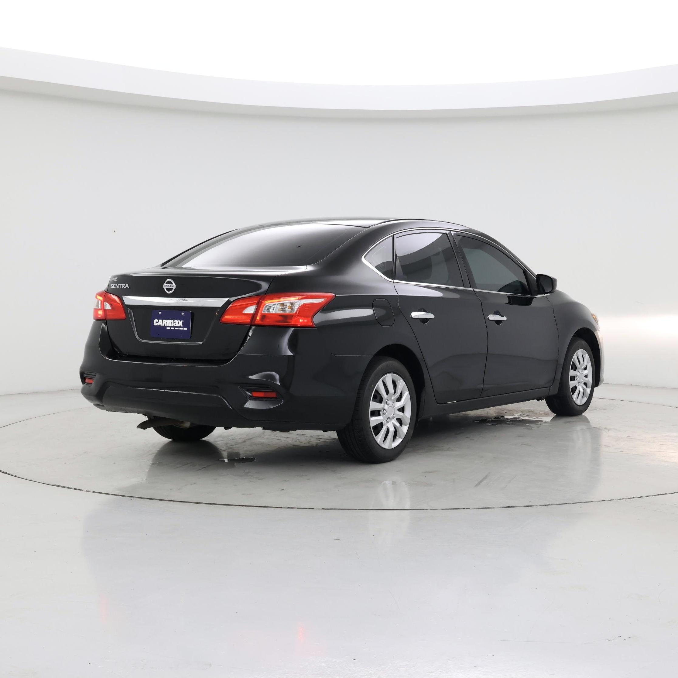 Thumbnail: 2017 Nissan Sentra - 8