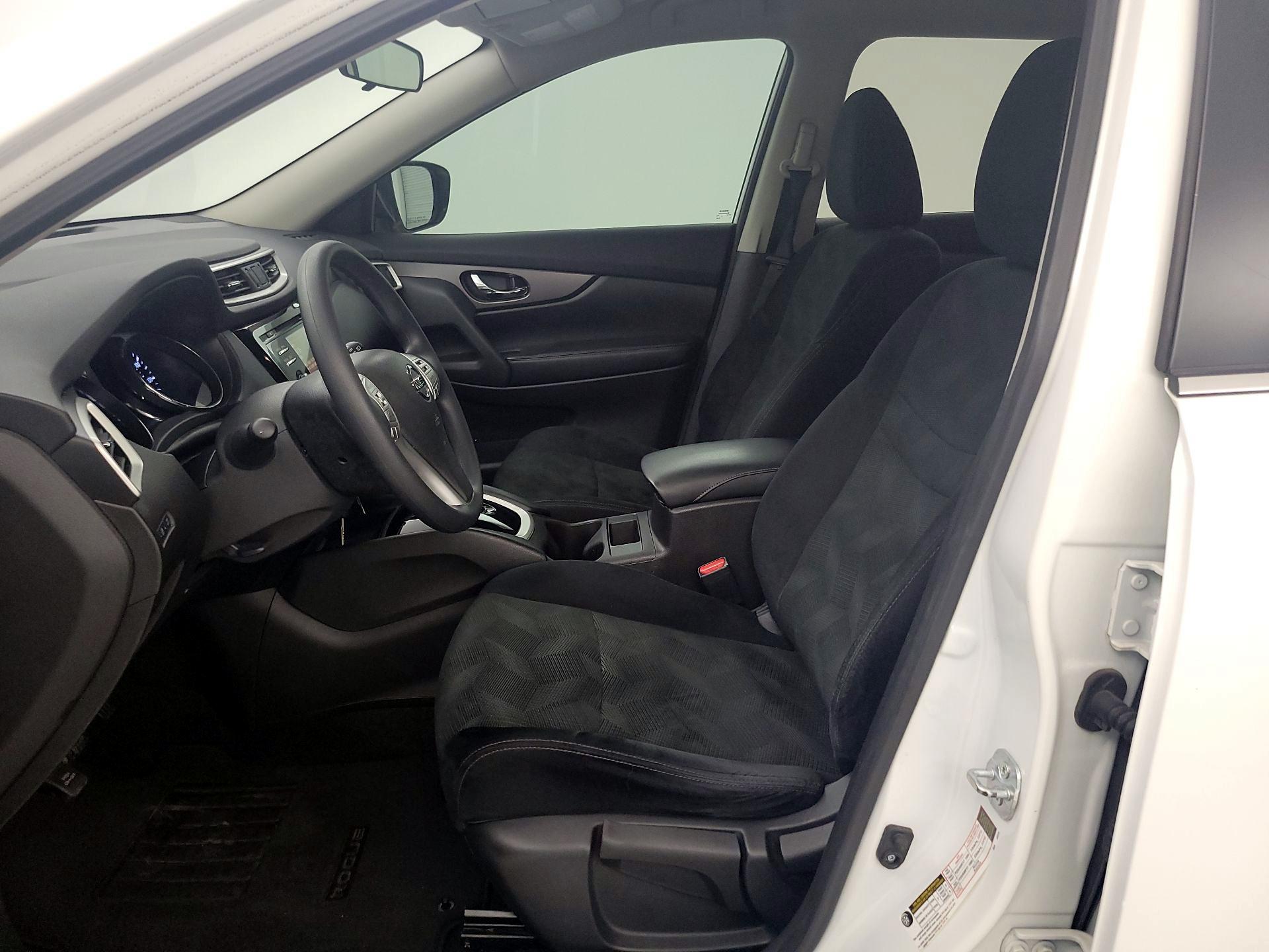 Thumbnail: 2016 Nissan Rogue - 11