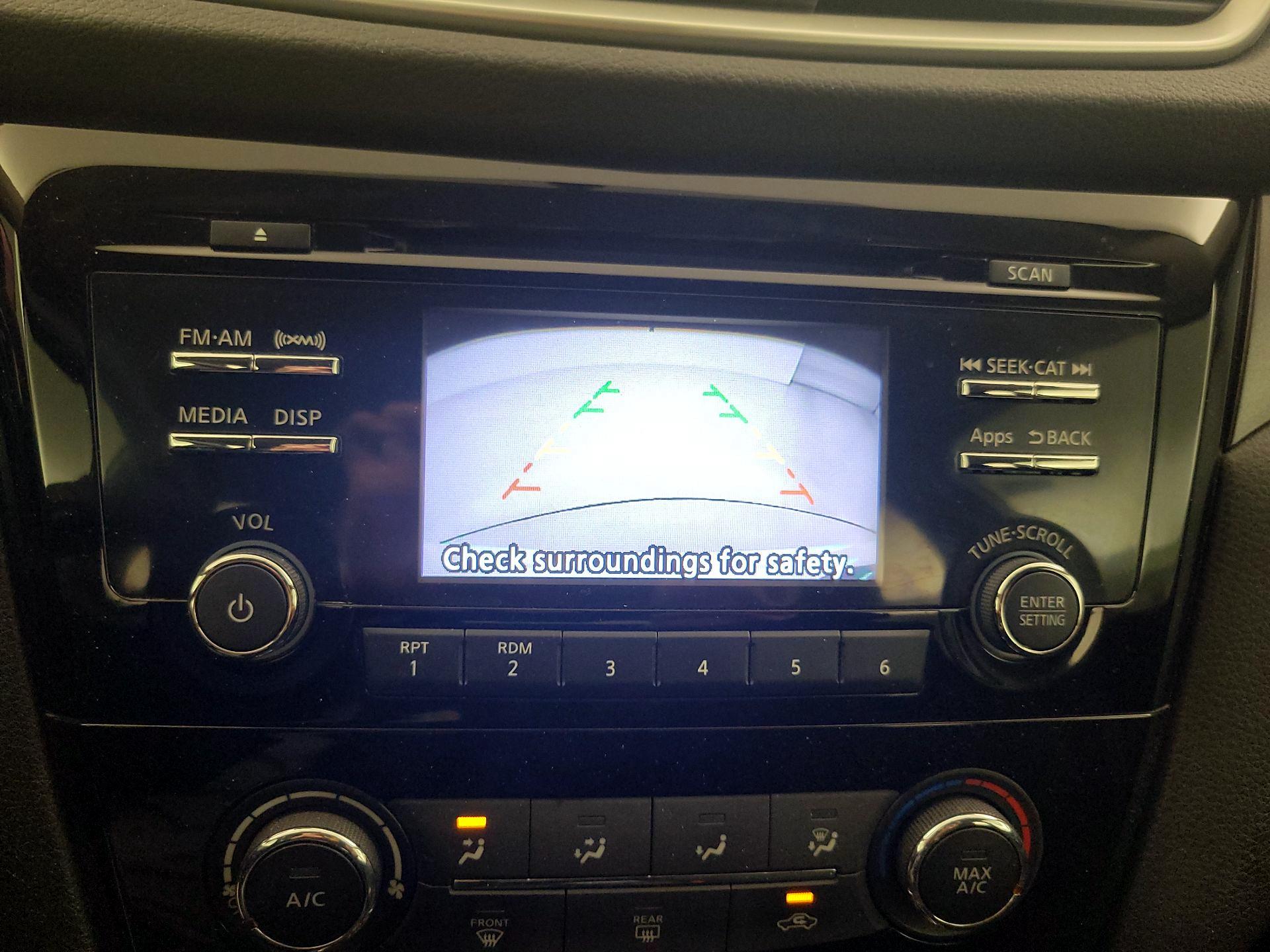 Thumbnail: 2016 Nissan Rogue - 14