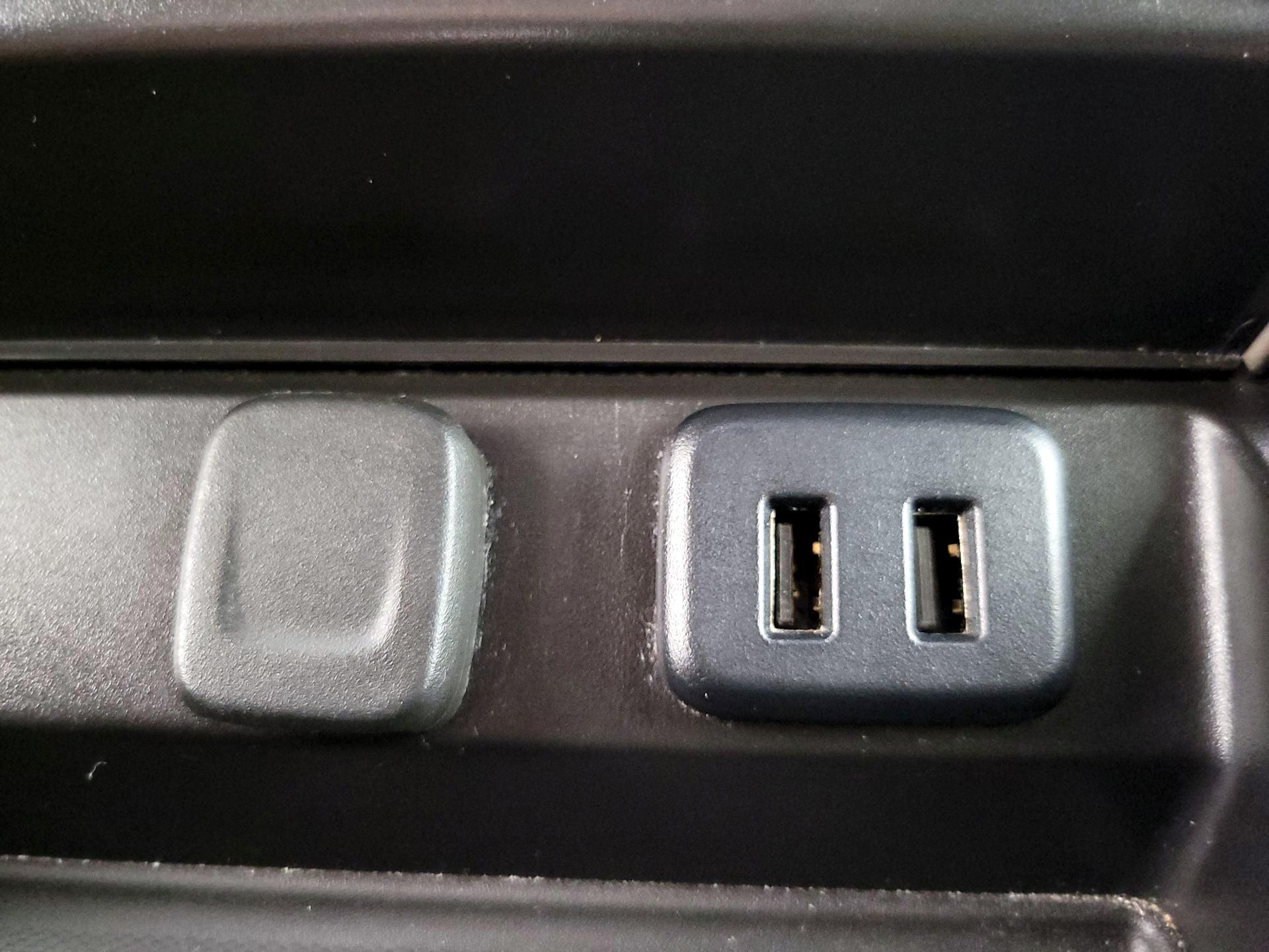 Thumbnail: 2020 GMC Yukon - 19