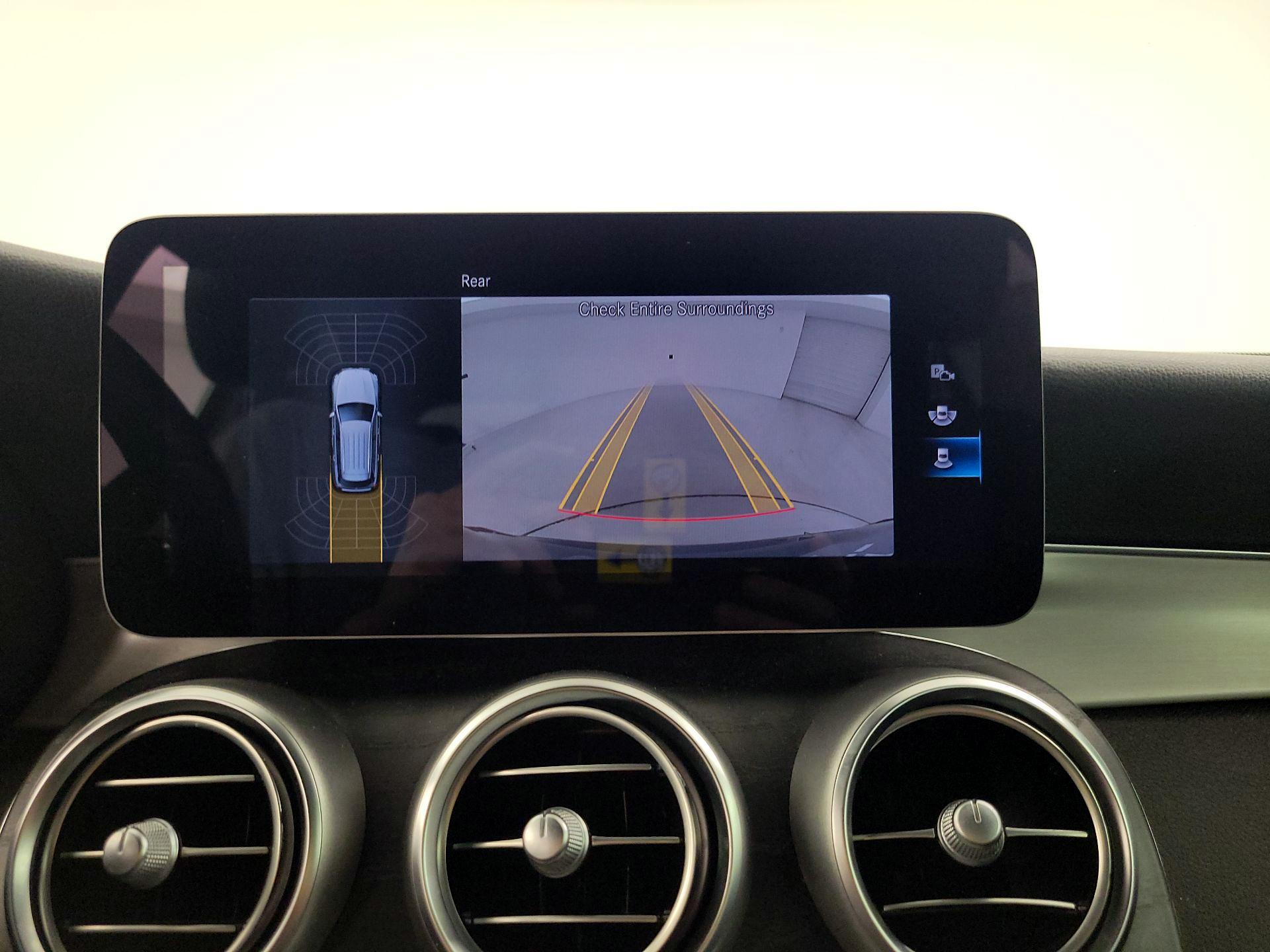 Thumbnail: 2022 Mercedes-Benz GLC - 14