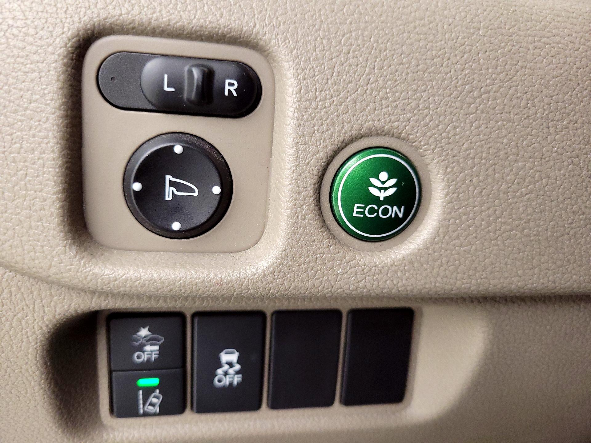 Thumbnail: 2019 Honda Pilot - 13