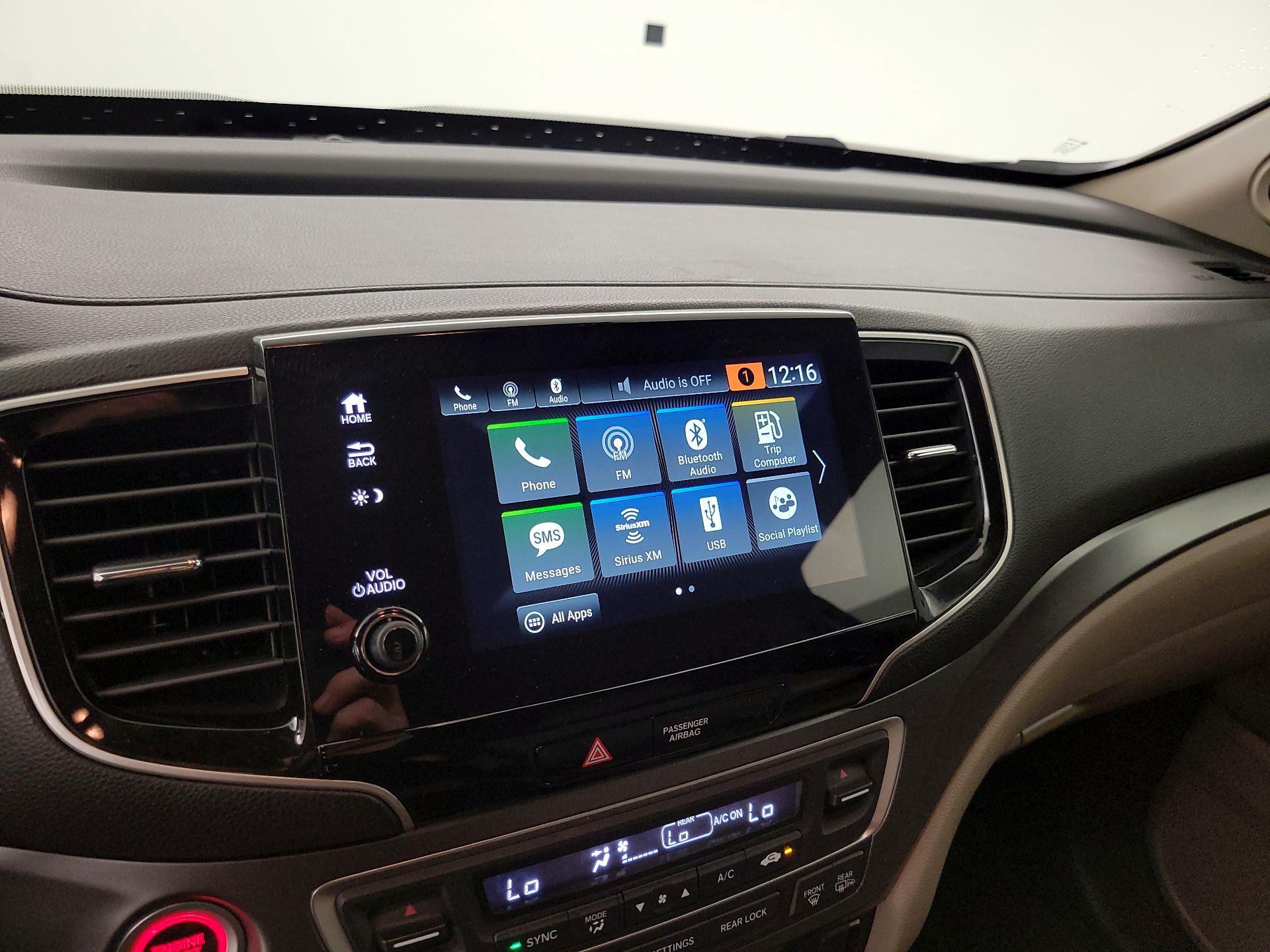 Thumbnail: 2019 Honda Pilot - 15