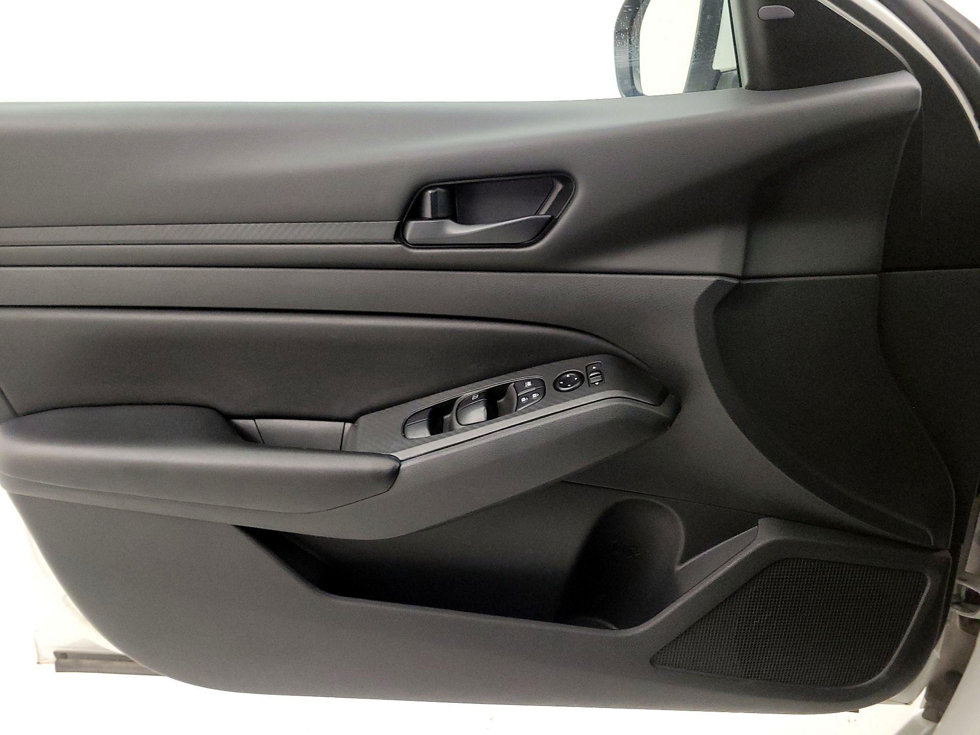 Thumbnail: 2023 Nissan Altima - 12