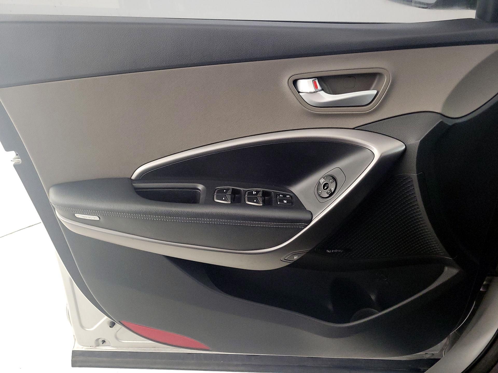 Thumbnail: 2014 Hyundai Santa Fe - 12