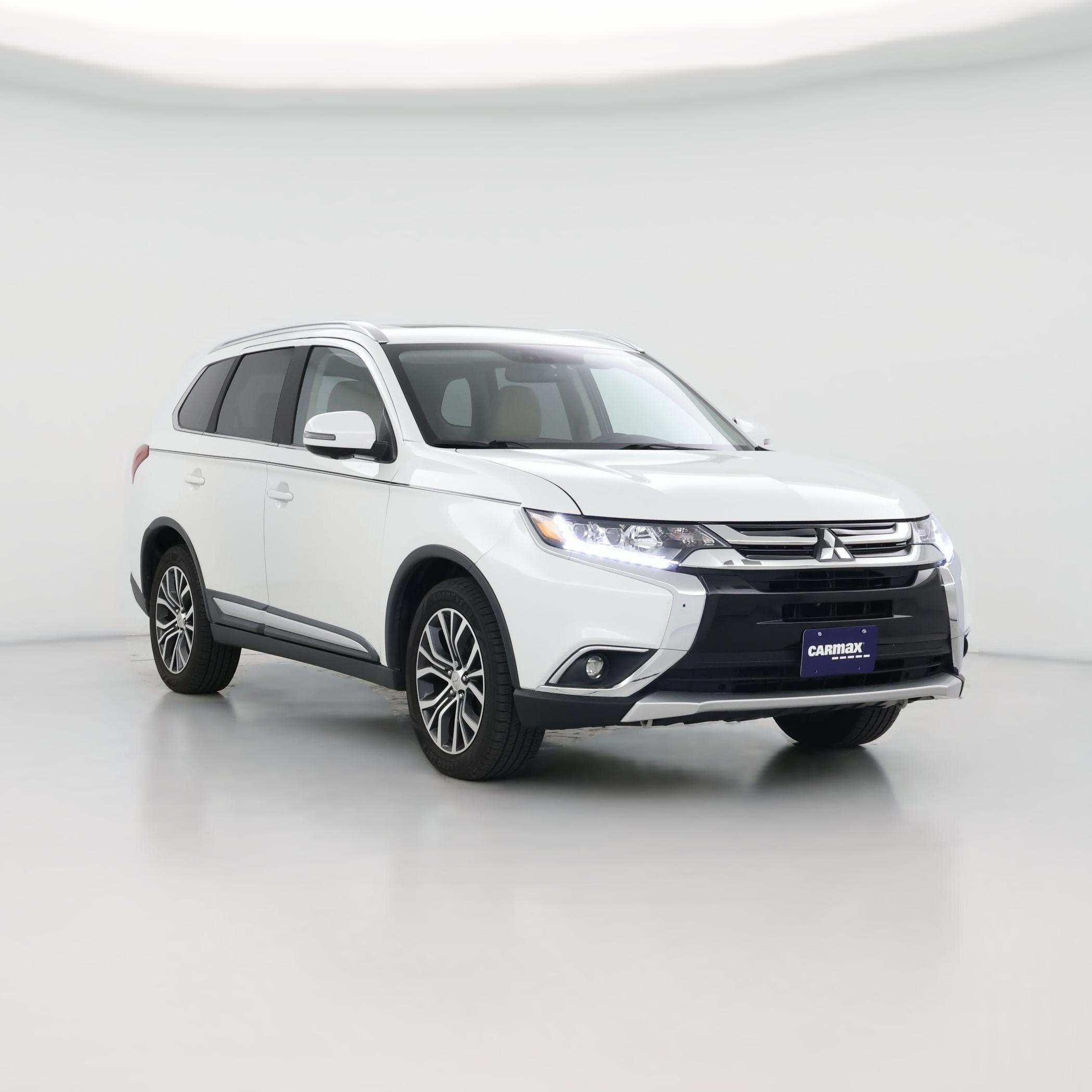 Thumbnail: 2018 Mitsubishi Outlander - 1