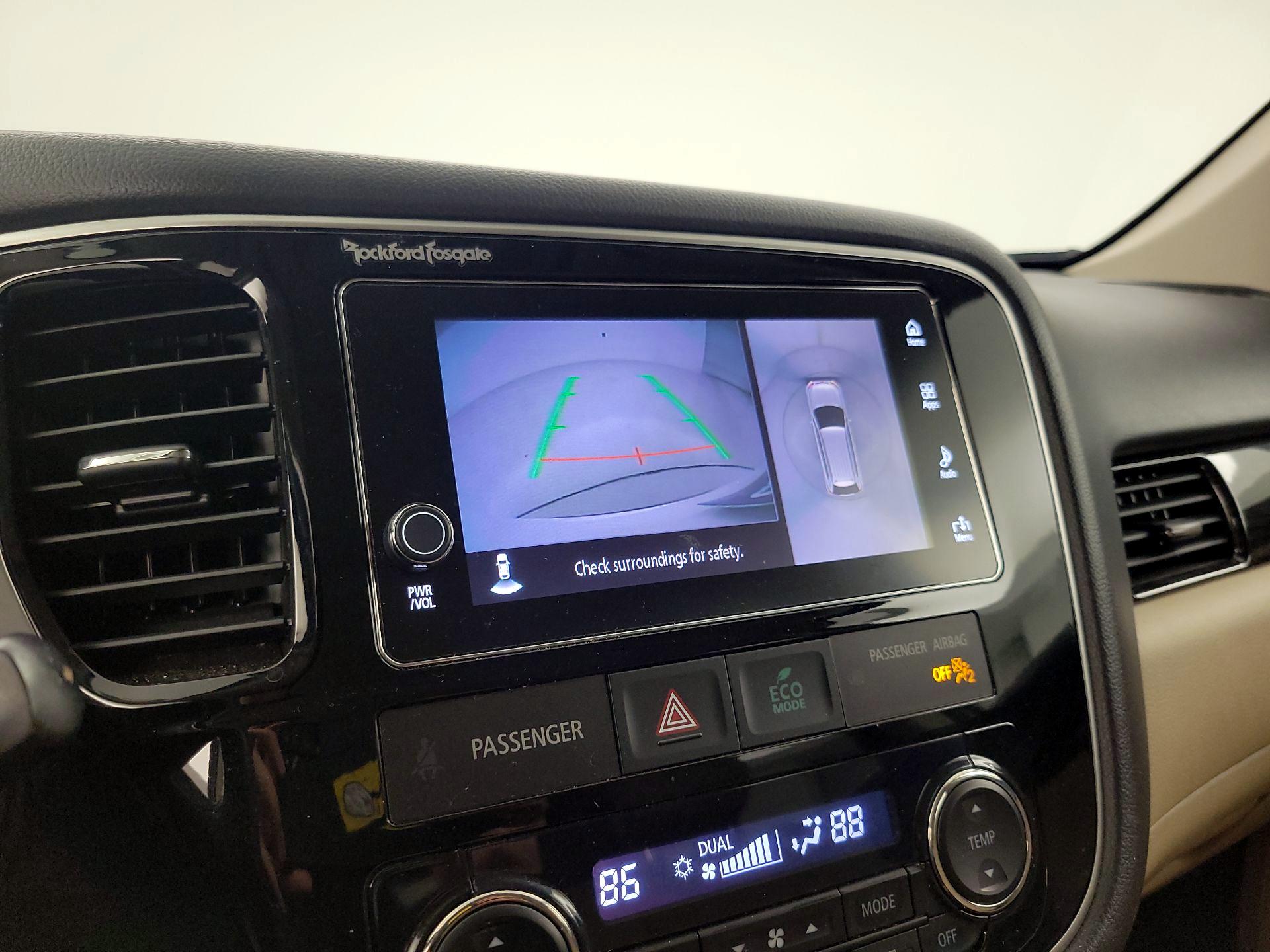 Thumbnail: 2018 Mitsubishi Outlander - 14