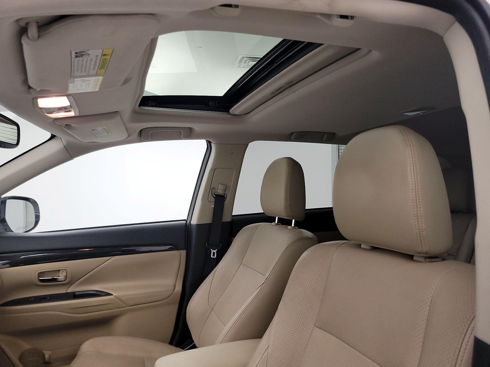 Thumbnail: 2018 Mitsubishi Outlander - 18