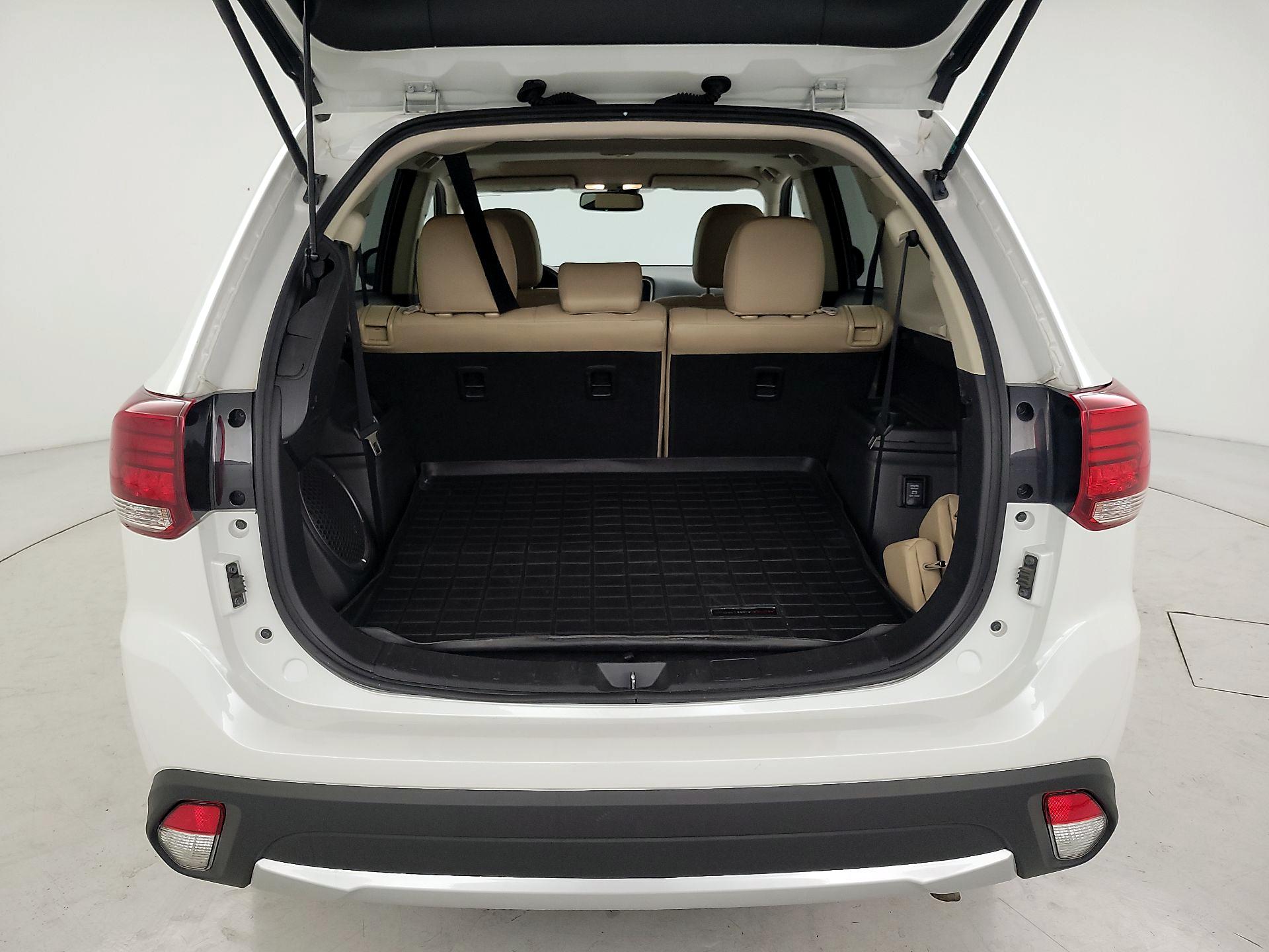 Thumbnail: 2018 Mitsubishi Outlander - 20