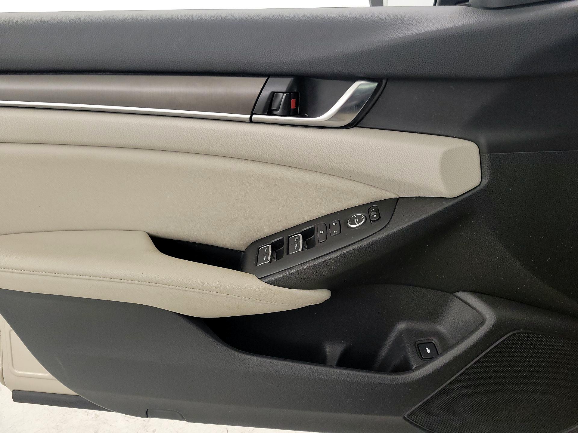 Thumbnail: 2020 Honda Accord - 12