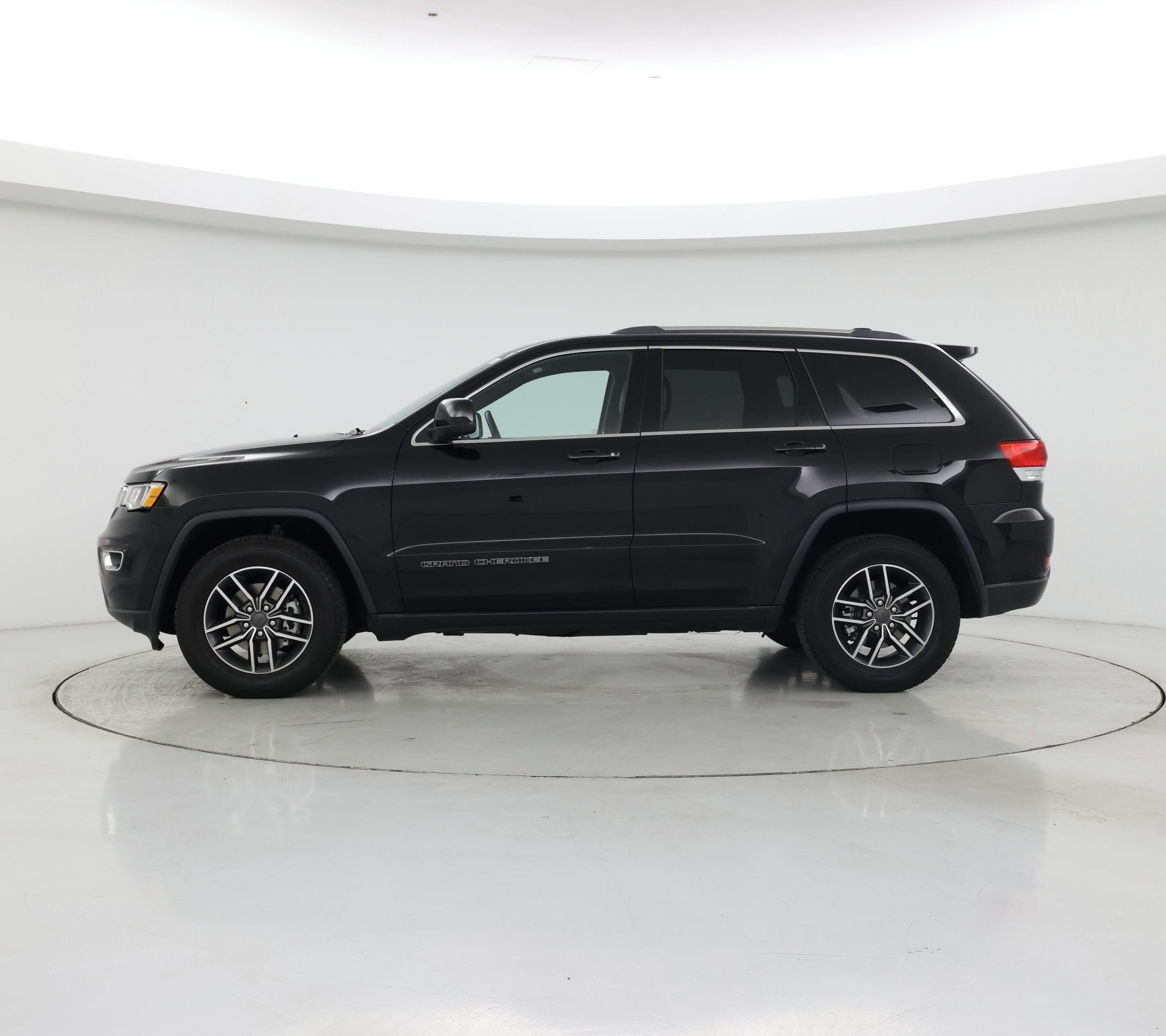 Thumbnail: 2019 Jeep Grand Cherokee - 3