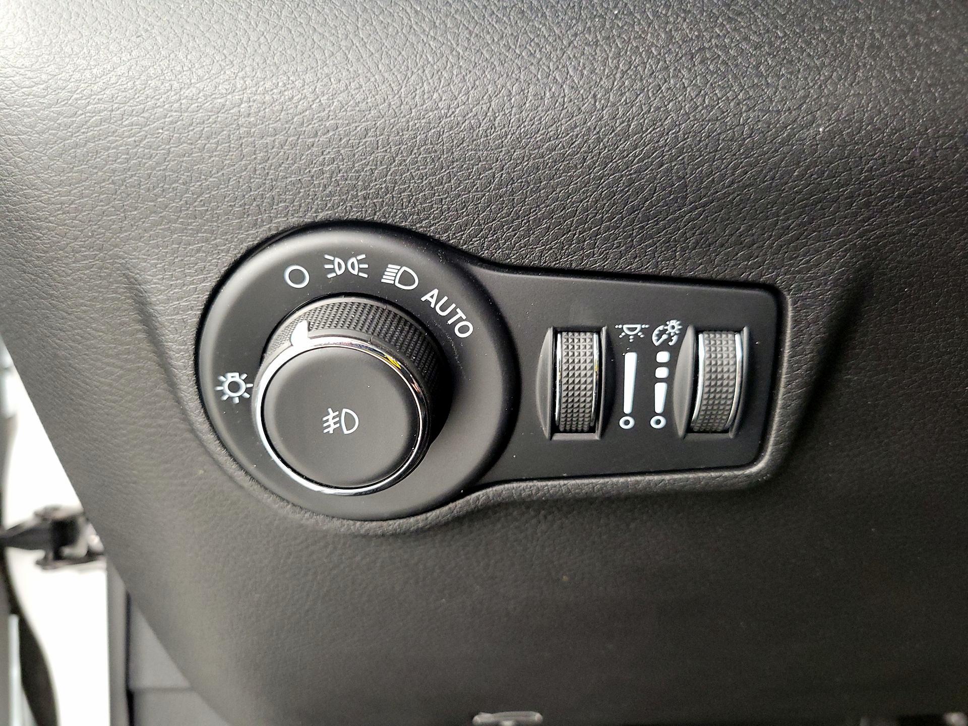 Thumbnail: 2022 Jeep Compass - 13