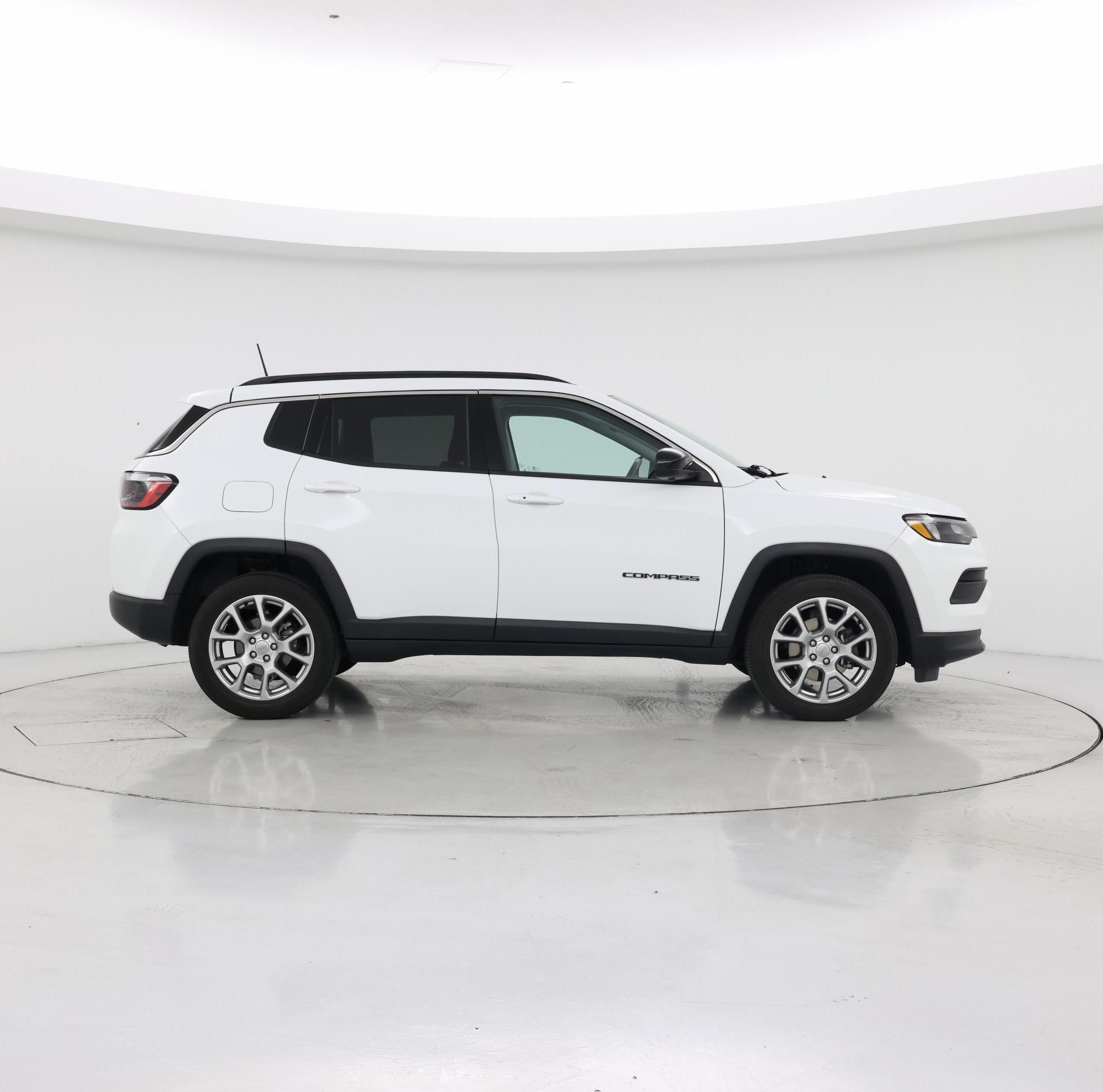 Thumbnail: 2022 Jeep Compass - 7