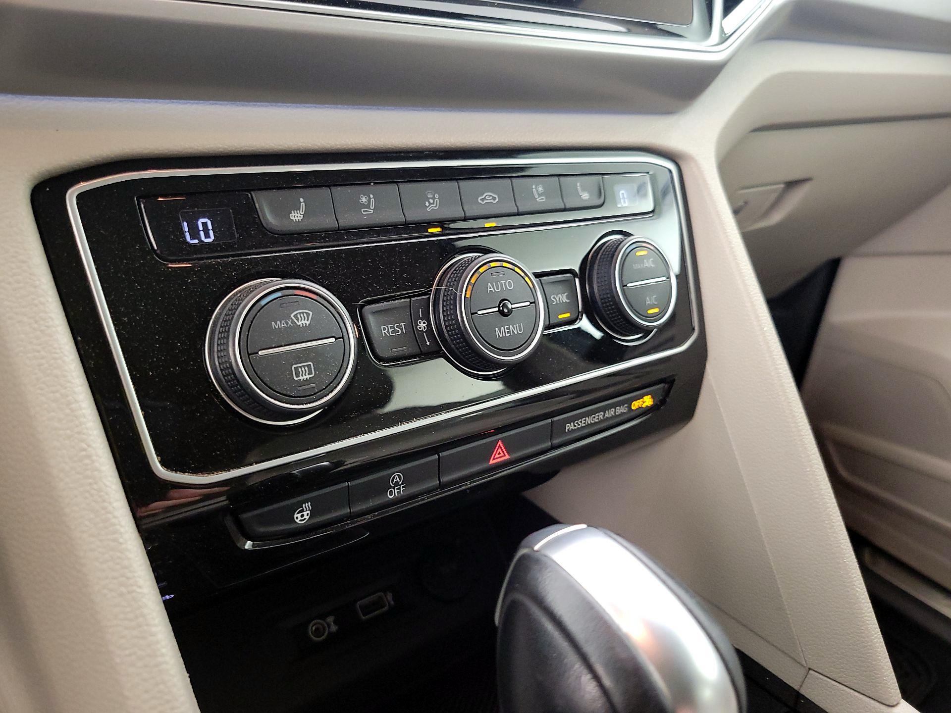 Thumbnail: 2019 Volkswagen Atlas - 16