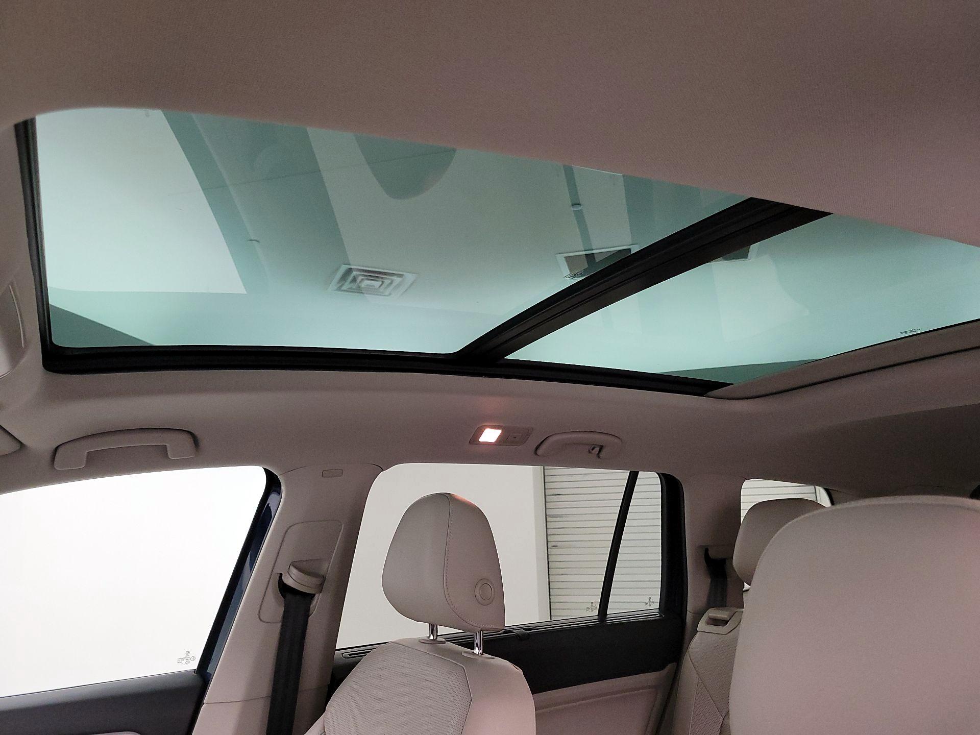 Thumbnail: 2019 Volkswagen Atlas - 19