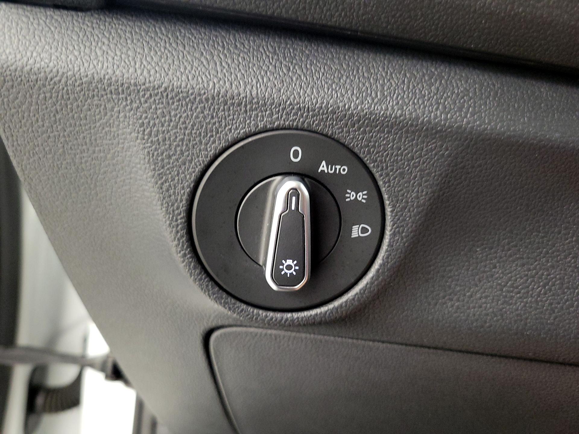 Thumbnail: 2023 Volkswagen Jetta - 13