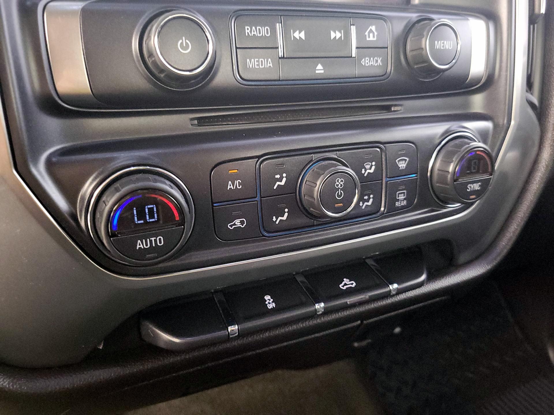 Thumbnail: 2015 Chevrolet Silverado 1500 - 16