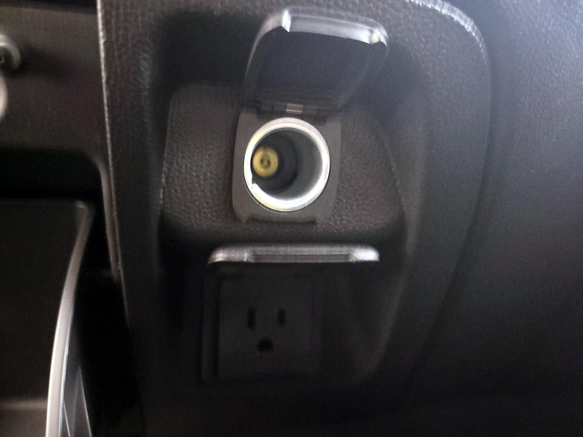 Thumbnail: 2015 Chevrolet Silverado 1500 - 18