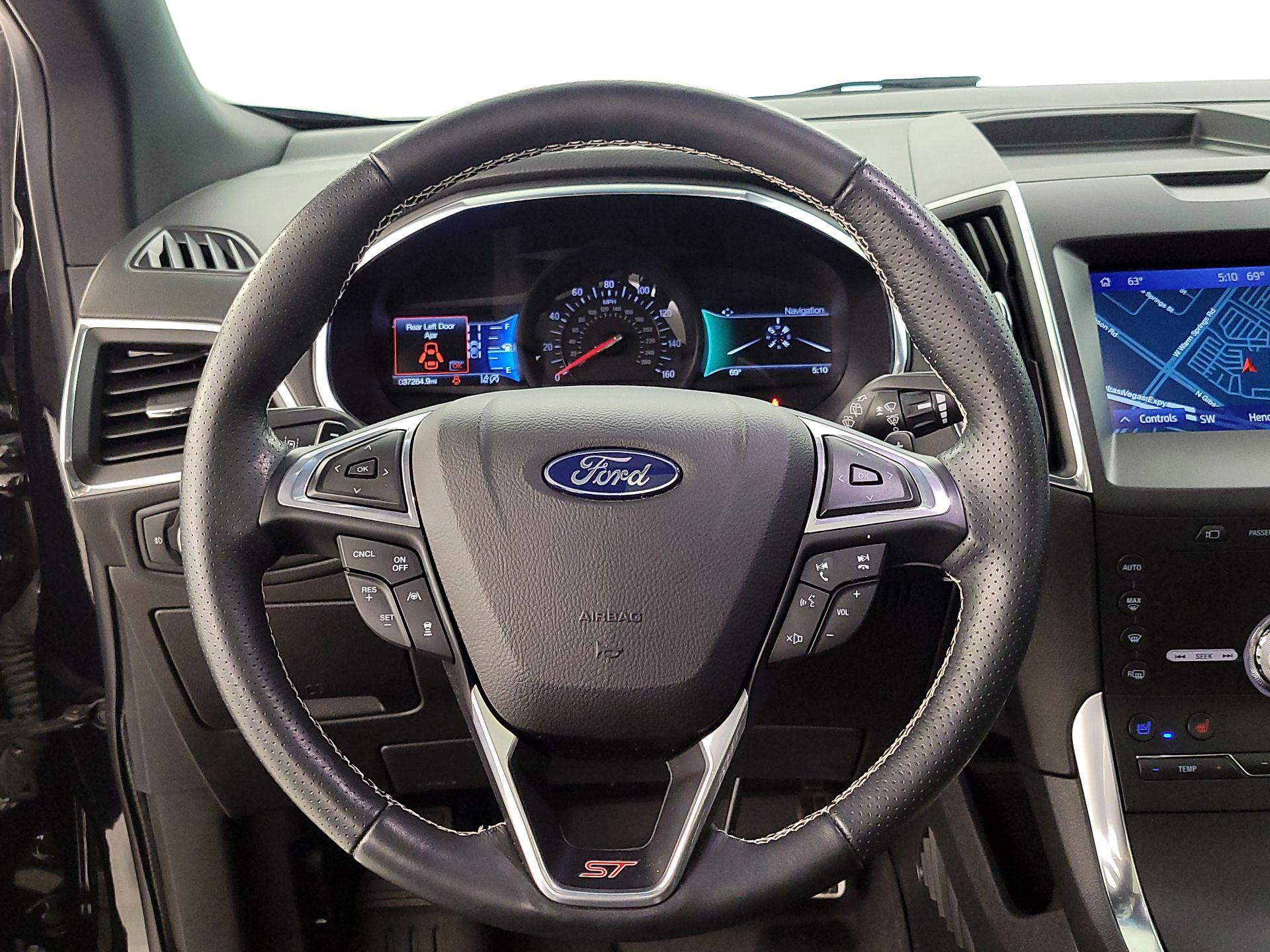 Thumbnail: 2020 Ford Edge - 10