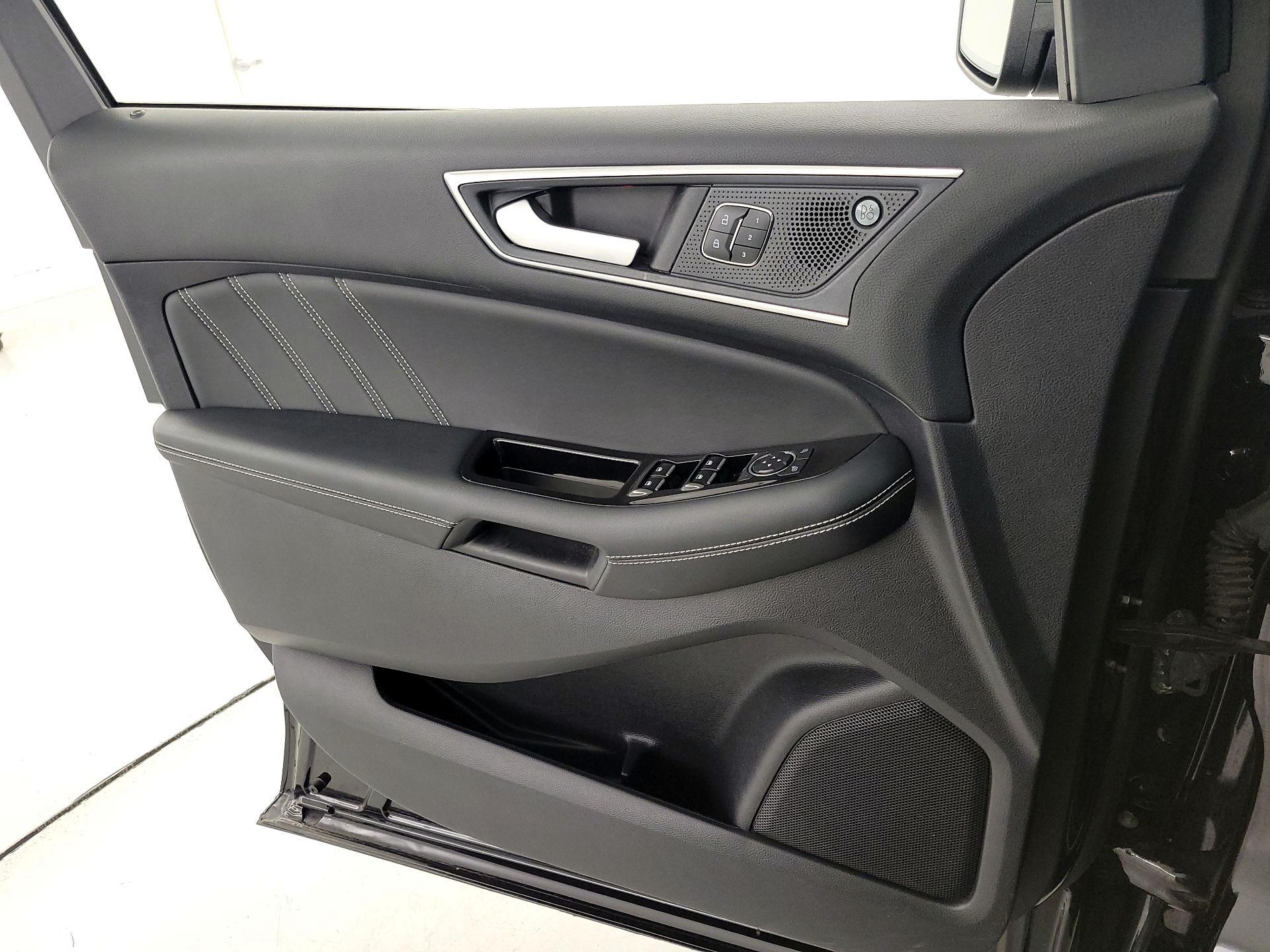 Thumbnail: 2020 Ford Edge - 12