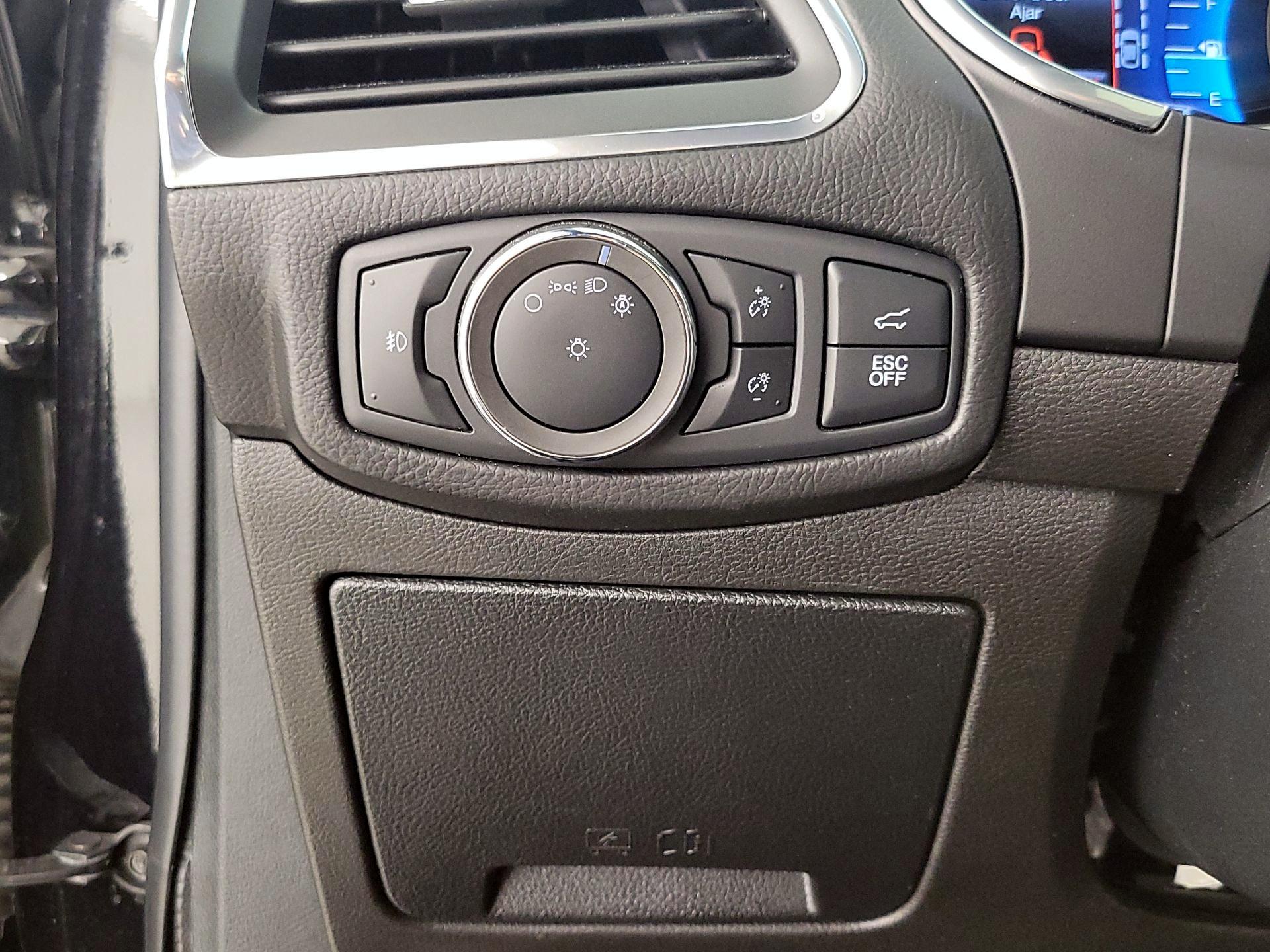 Thumbnail: 2020 Ford Edge - 13