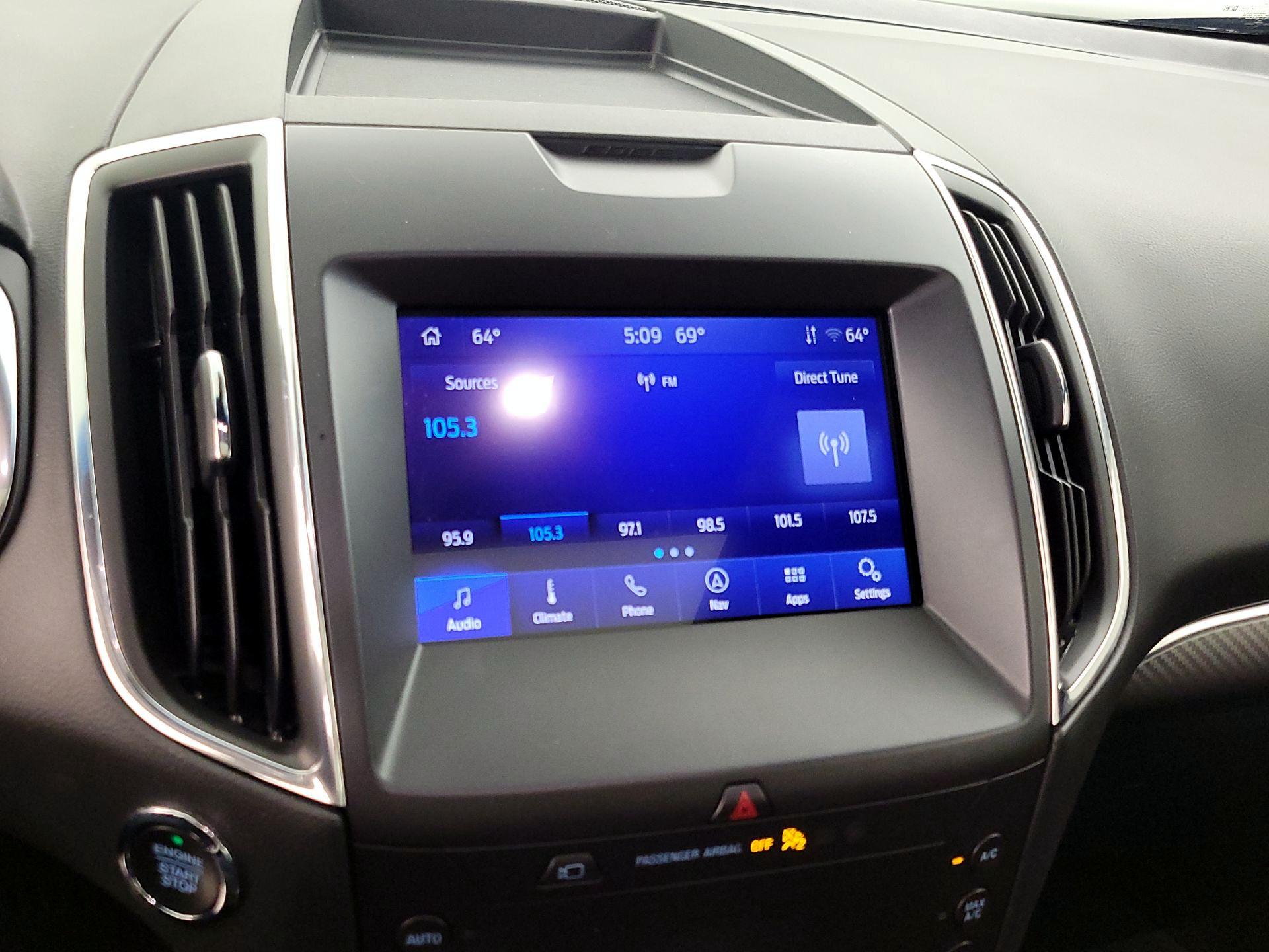 Thumbnail: 2020 Ford Edge - 16