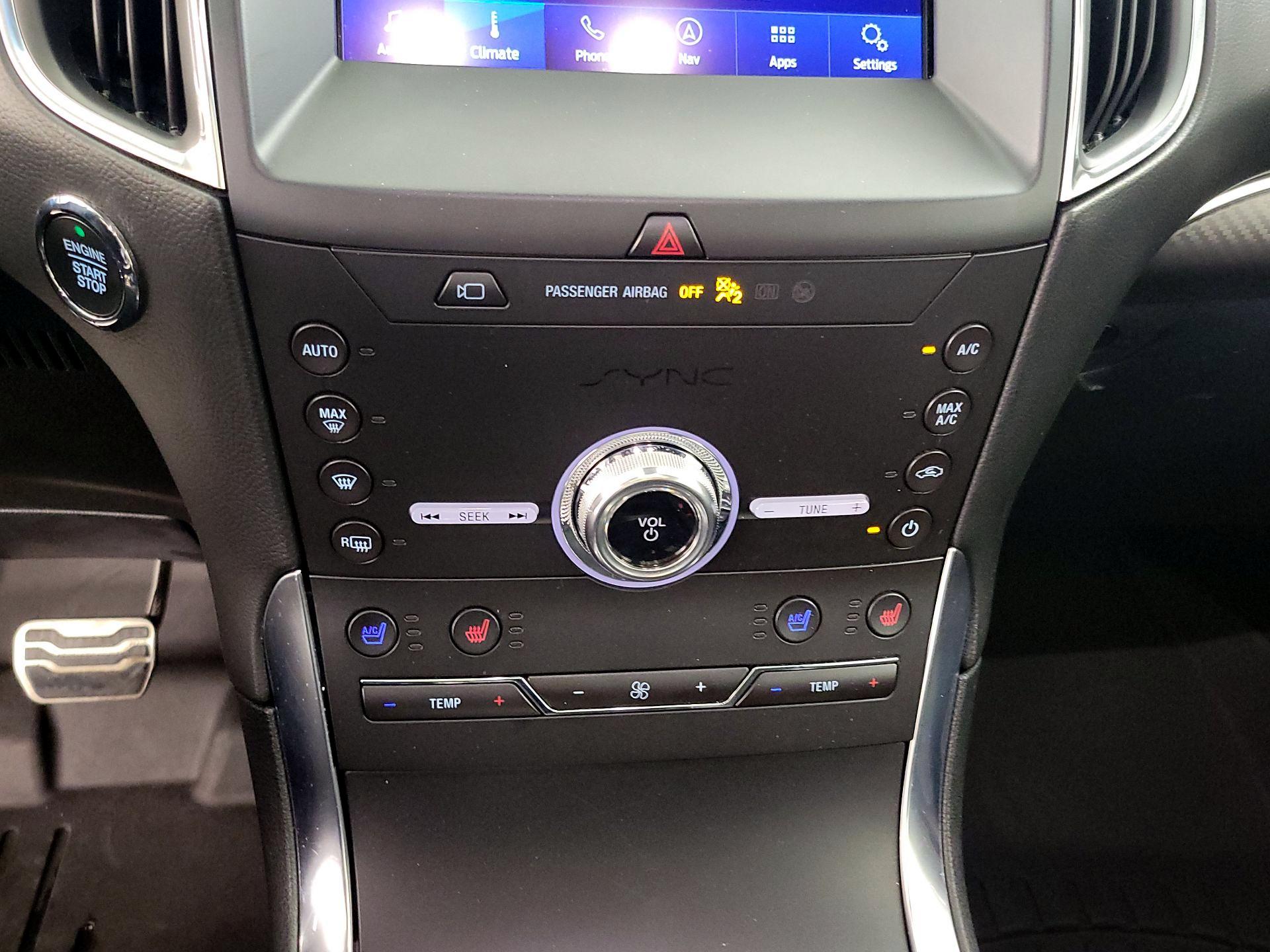 Thumbnail: 2020 Ford Edge - 17