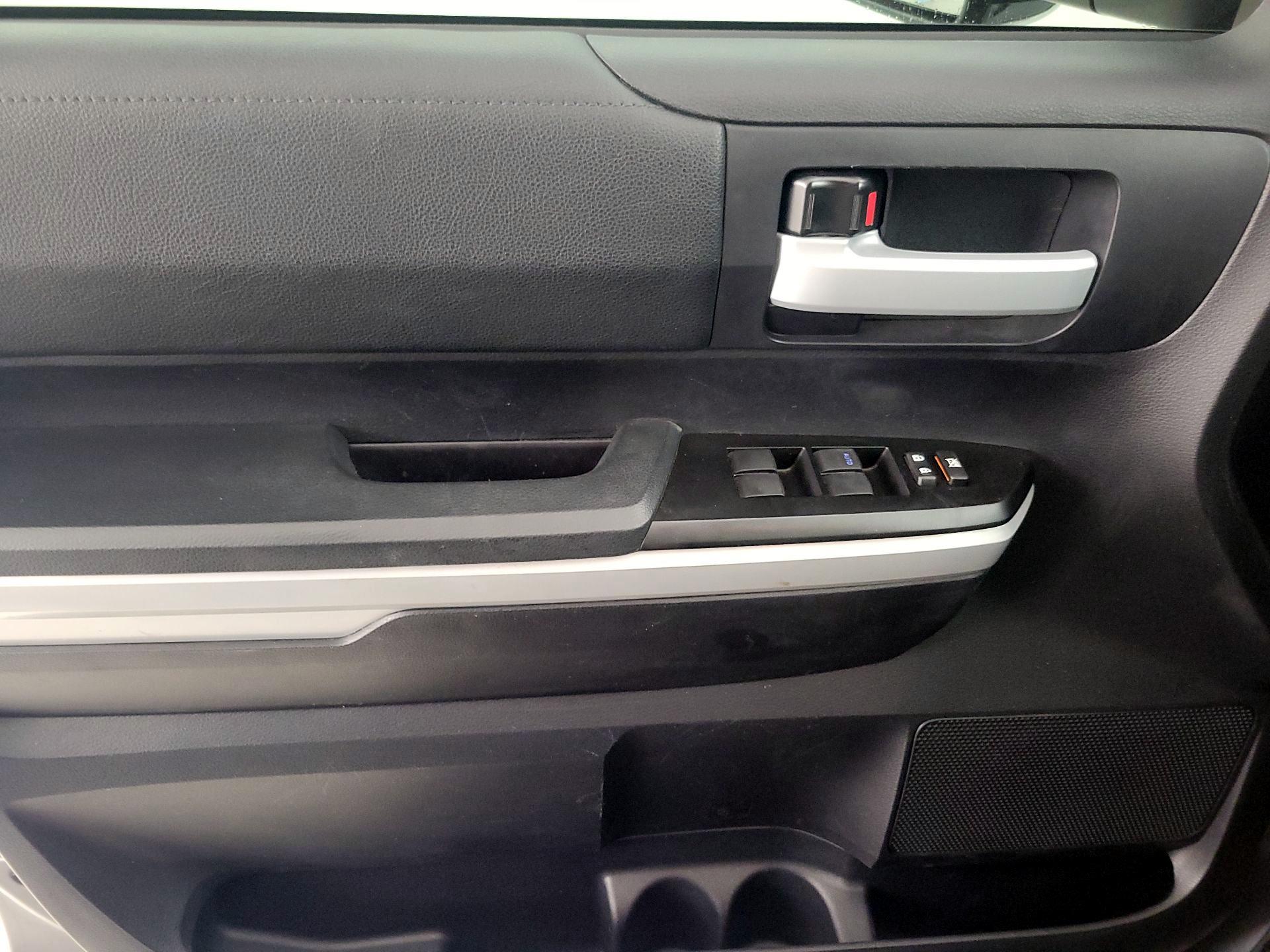 Thumbnail: 2020 Toyota Tundra - 12