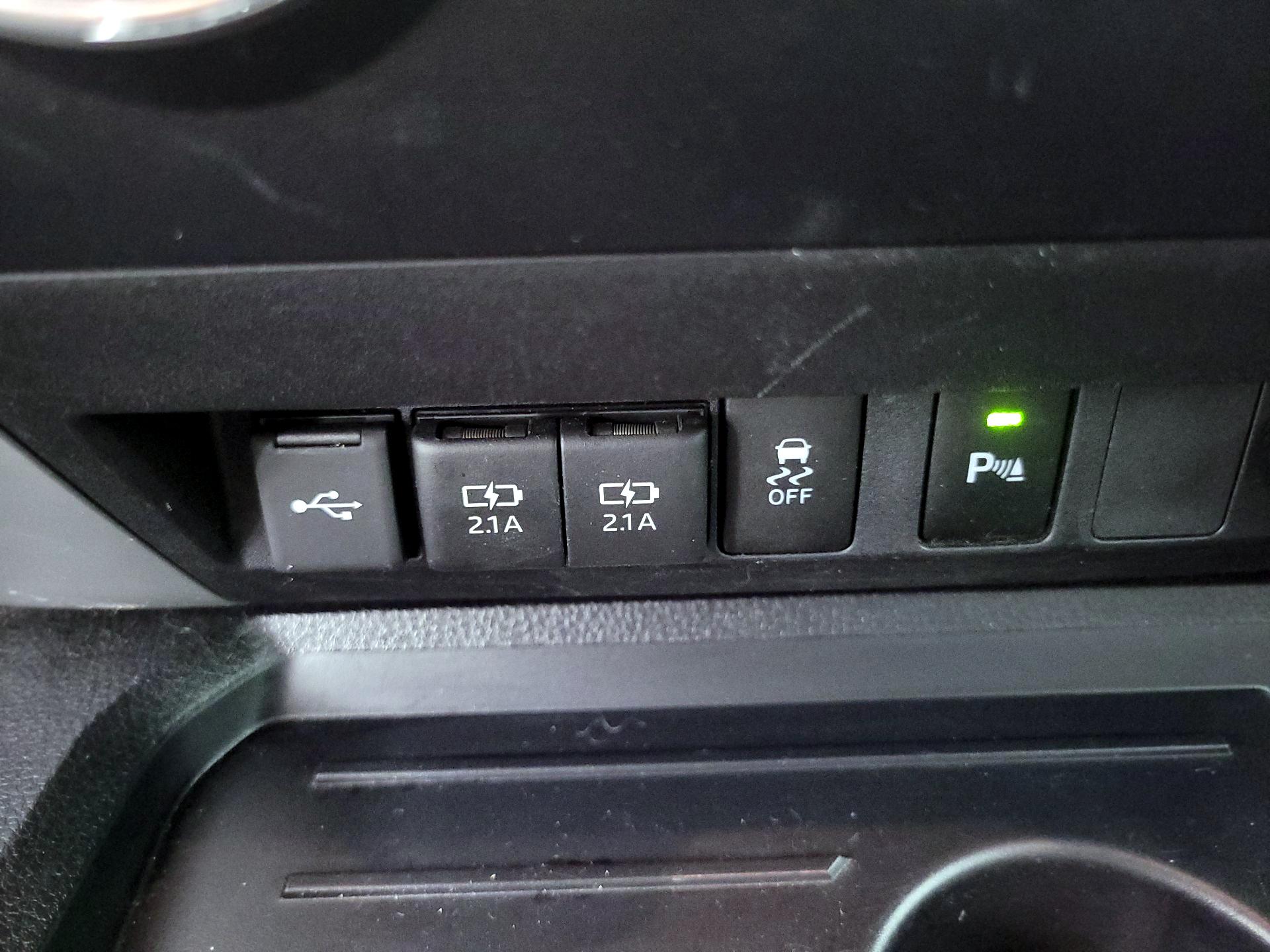 Thumbnail: 2020 Toyota Tundra - 18