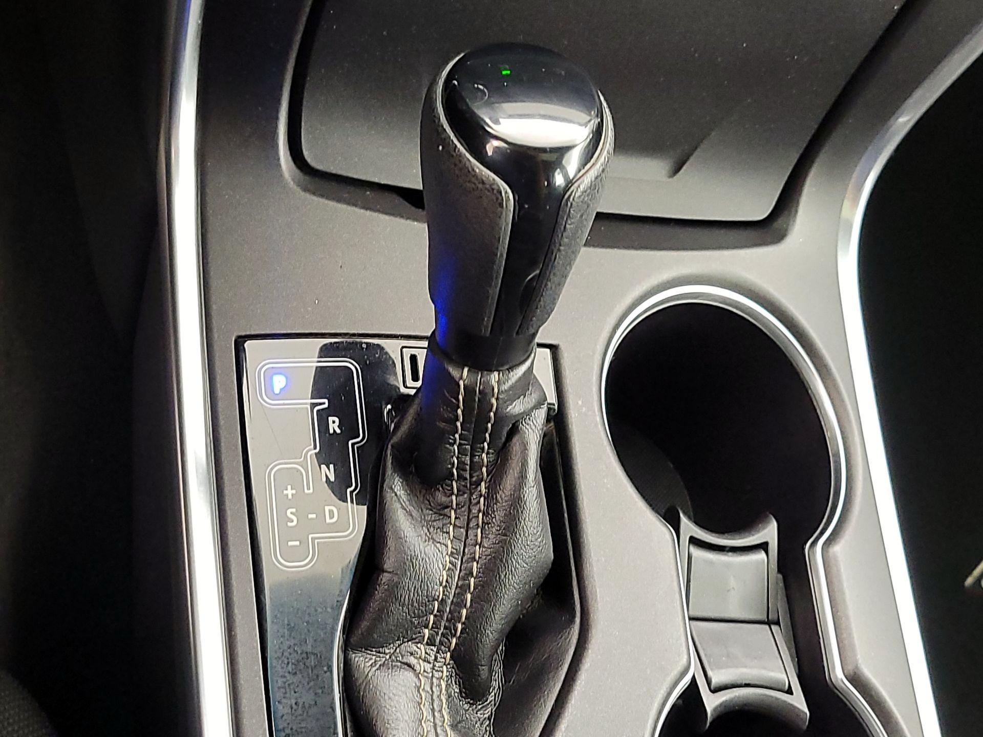 Thumbnail: 2017 Toyota Camry - 17