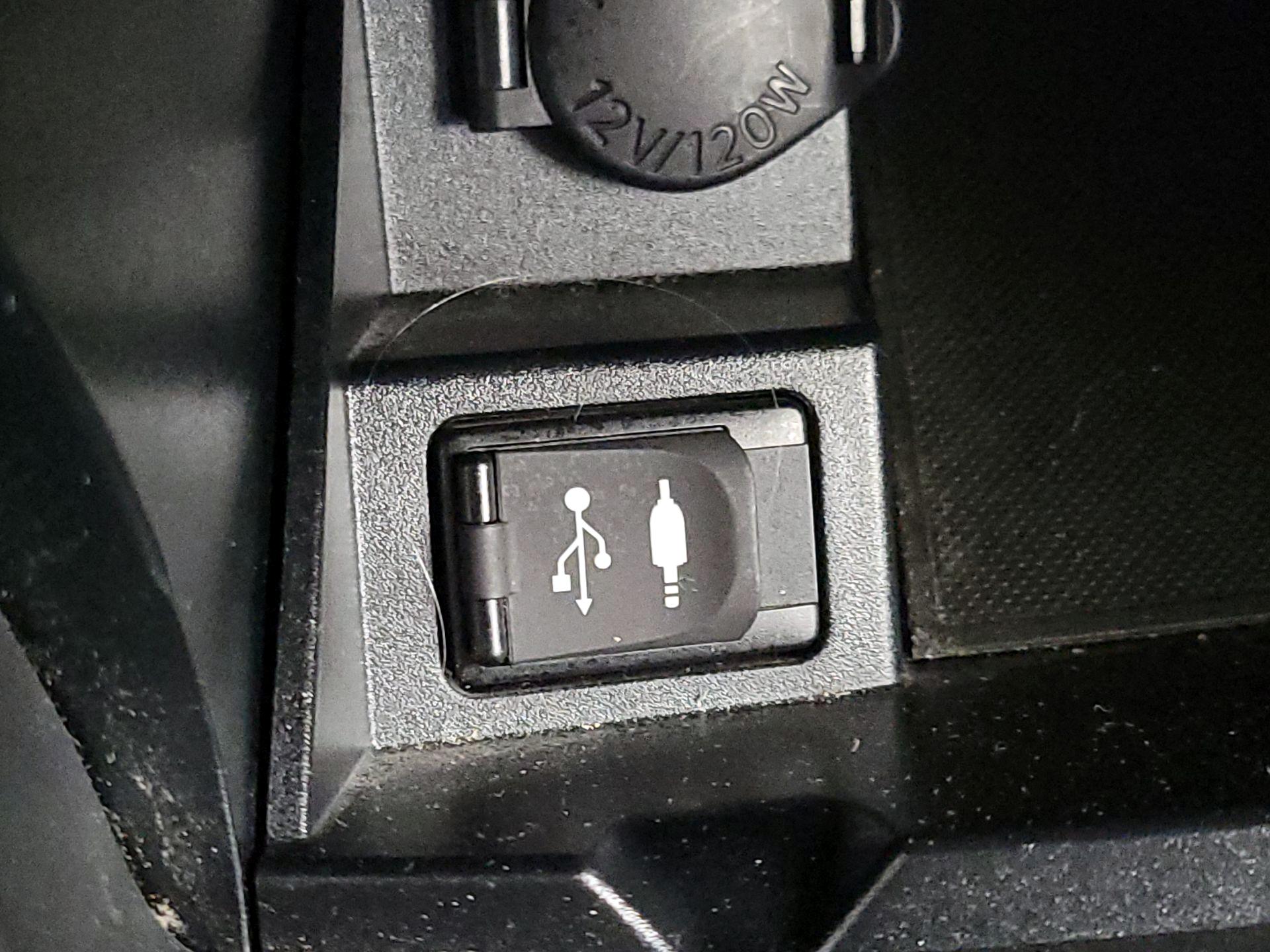 Thumbnail: 2017 Toyota Camry - 18