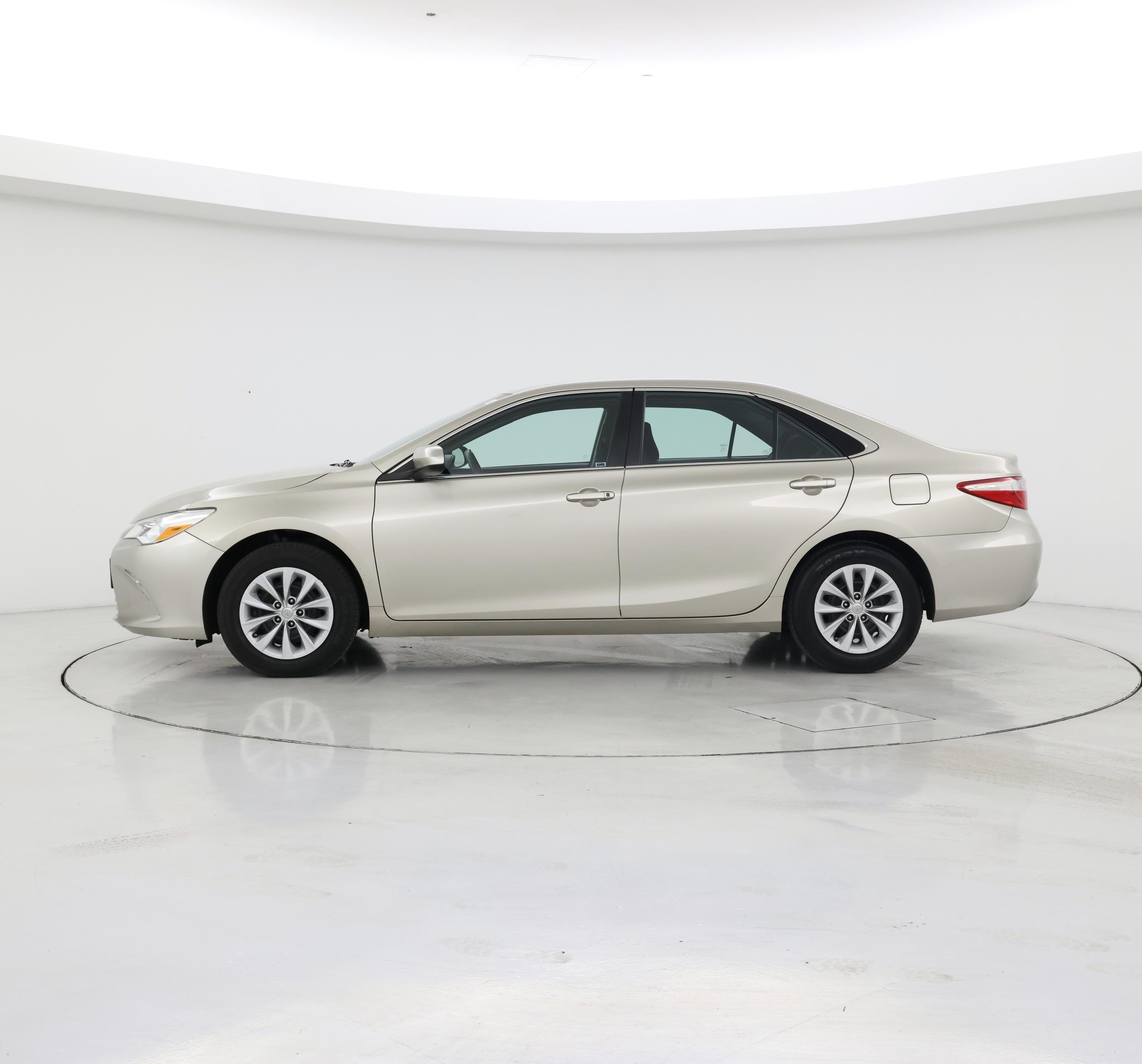 Thumbnail: 2017 Toyota Camry - 3