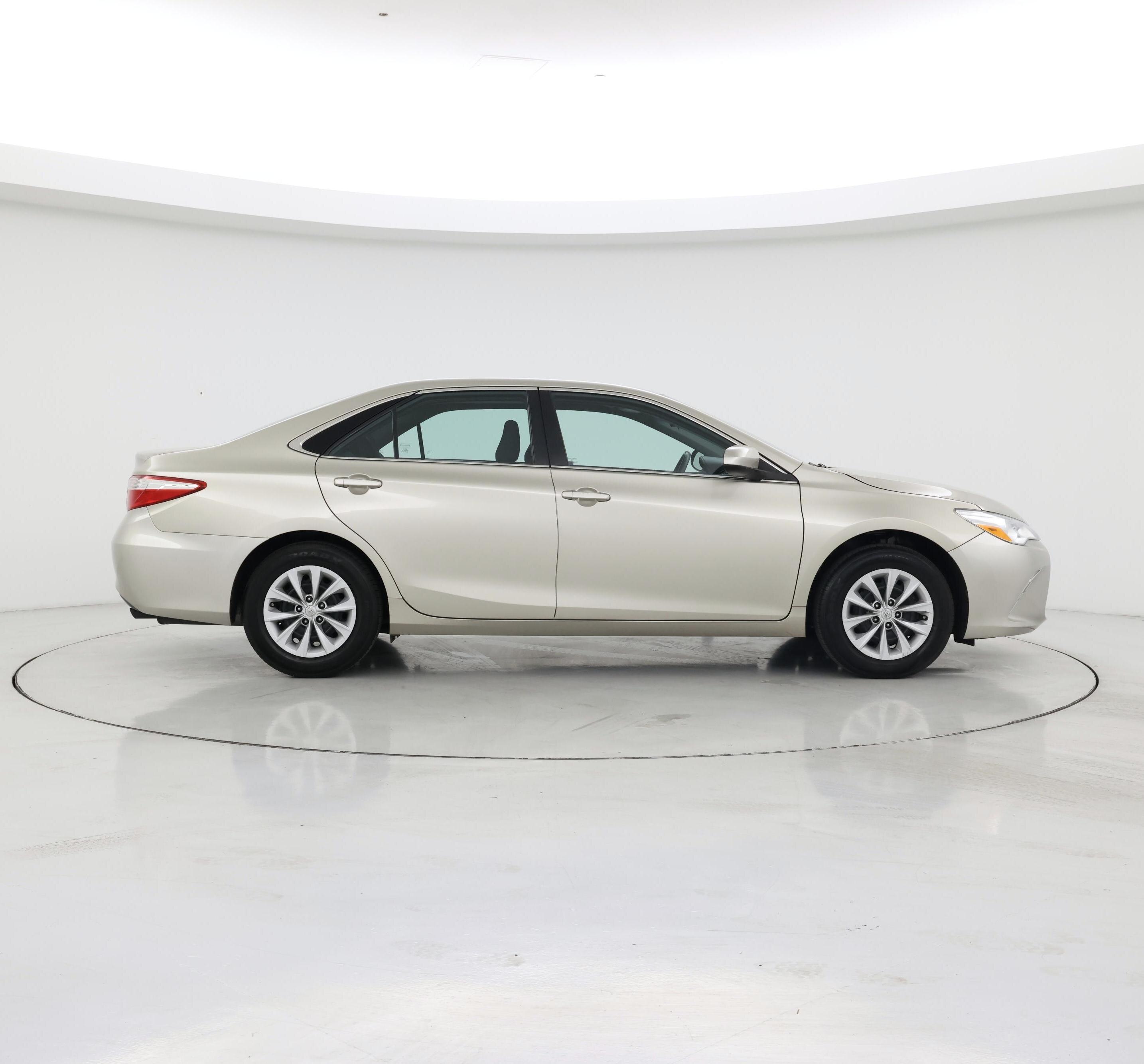 Thumbnail: 2017 Toyota Camry - 7