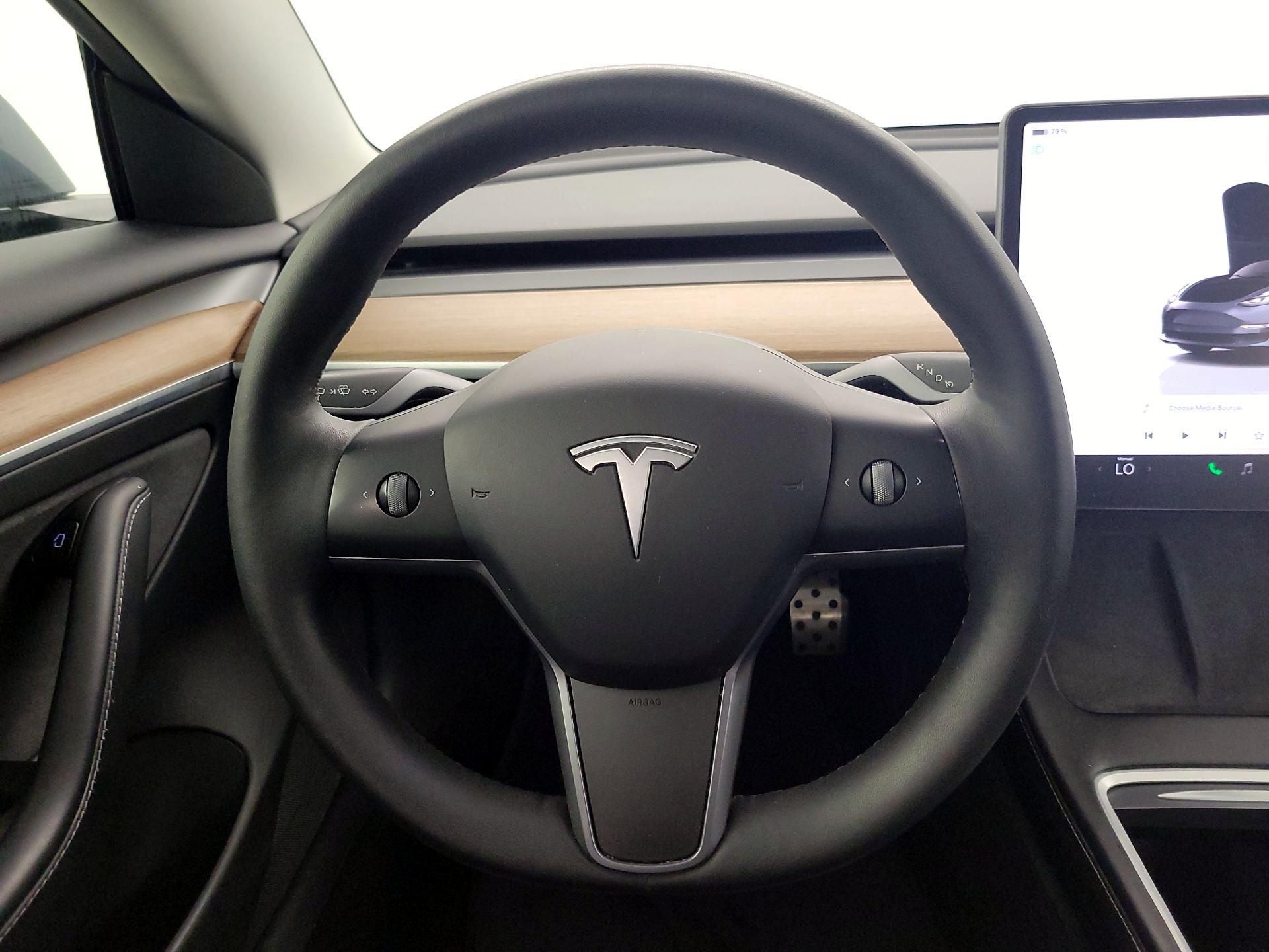 Thumbnail: 2023 Tesla Model 3 - 10